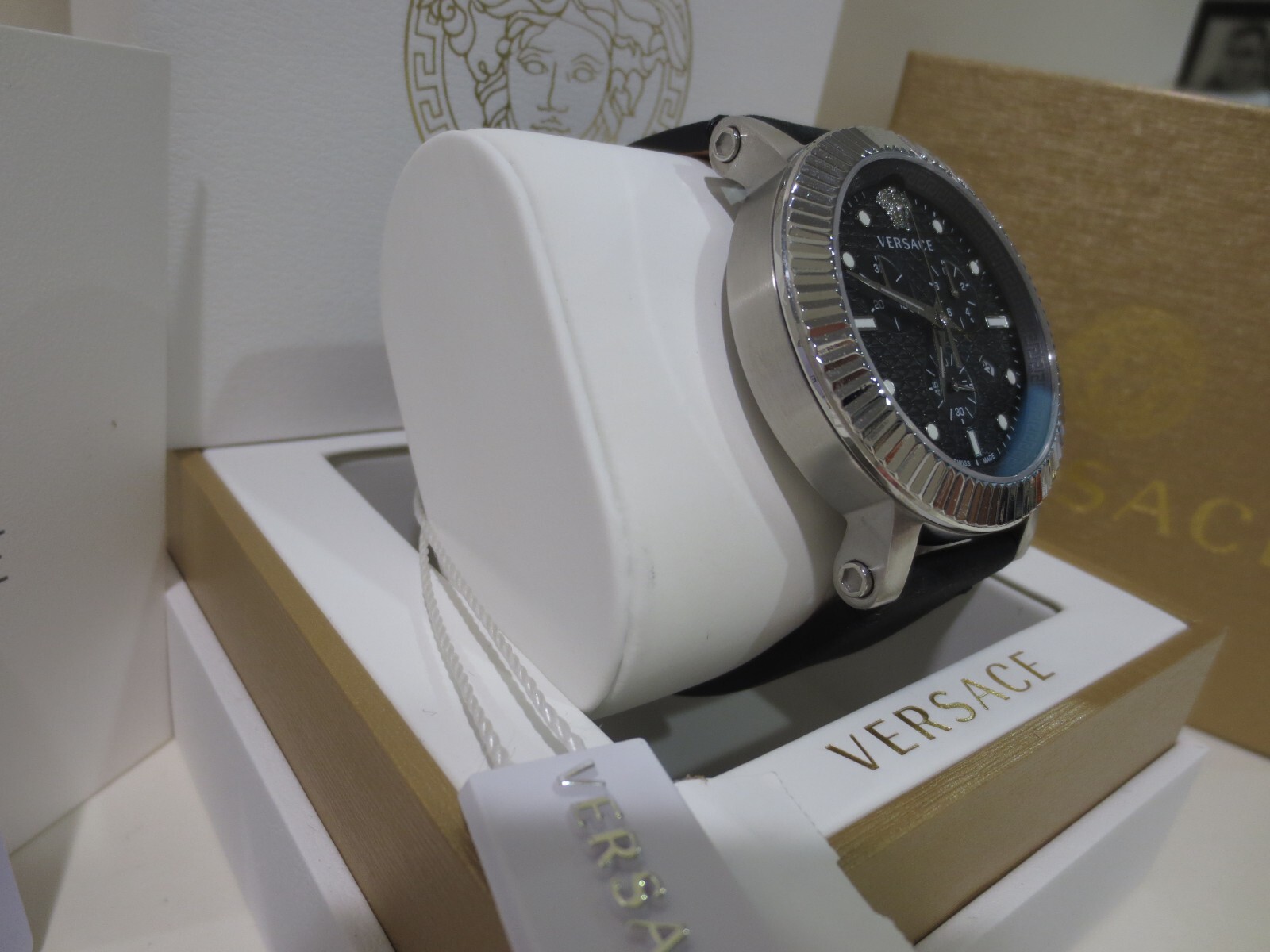 Versace Men’s VESQ00222 V-Chrono Chronograph Date Swiss Made Leather Watch