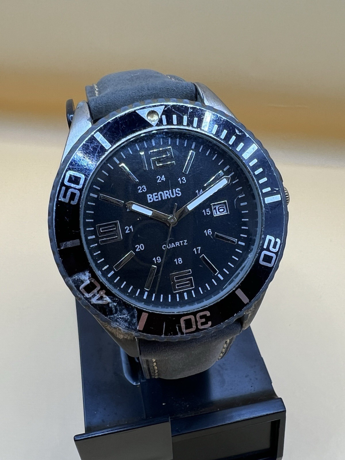 Benrus Men’s Vintage Diver Style Quartz Watch 42mm Case with Black Dial