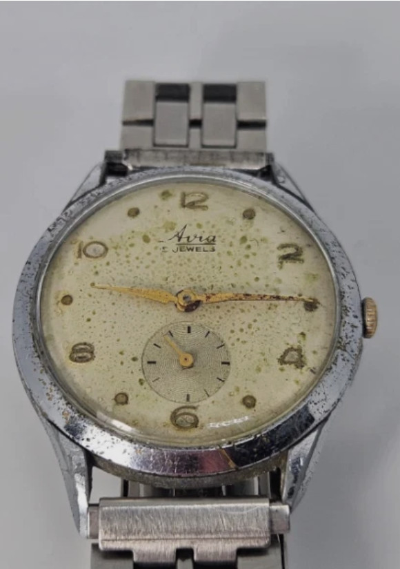 Vintage Rare 1950s Men’s Avia 15 Jewels Swiss Made Mechanical 36mm Watch