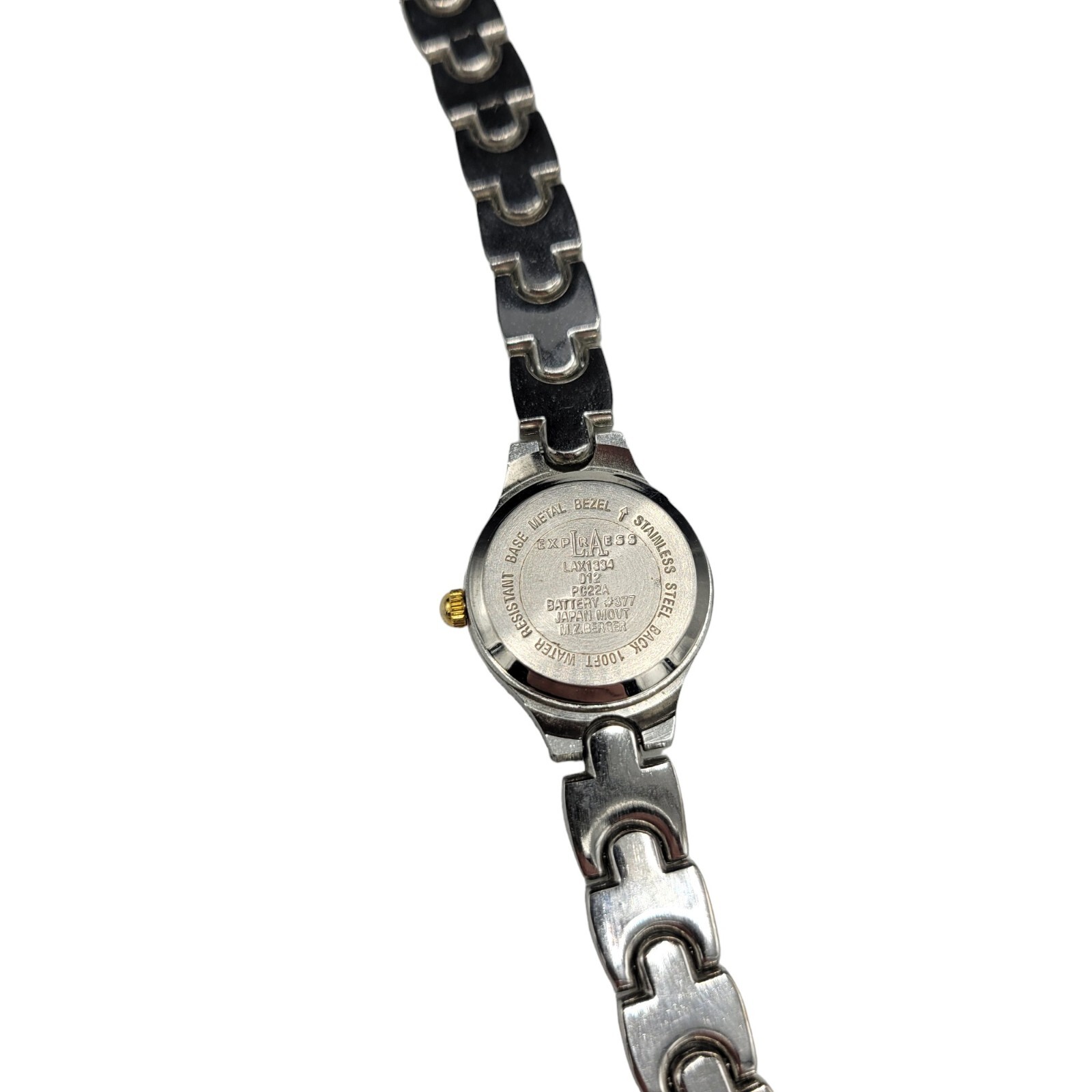 Quartz Women’s Silver Tone Snap Clasped Band Analog Watch