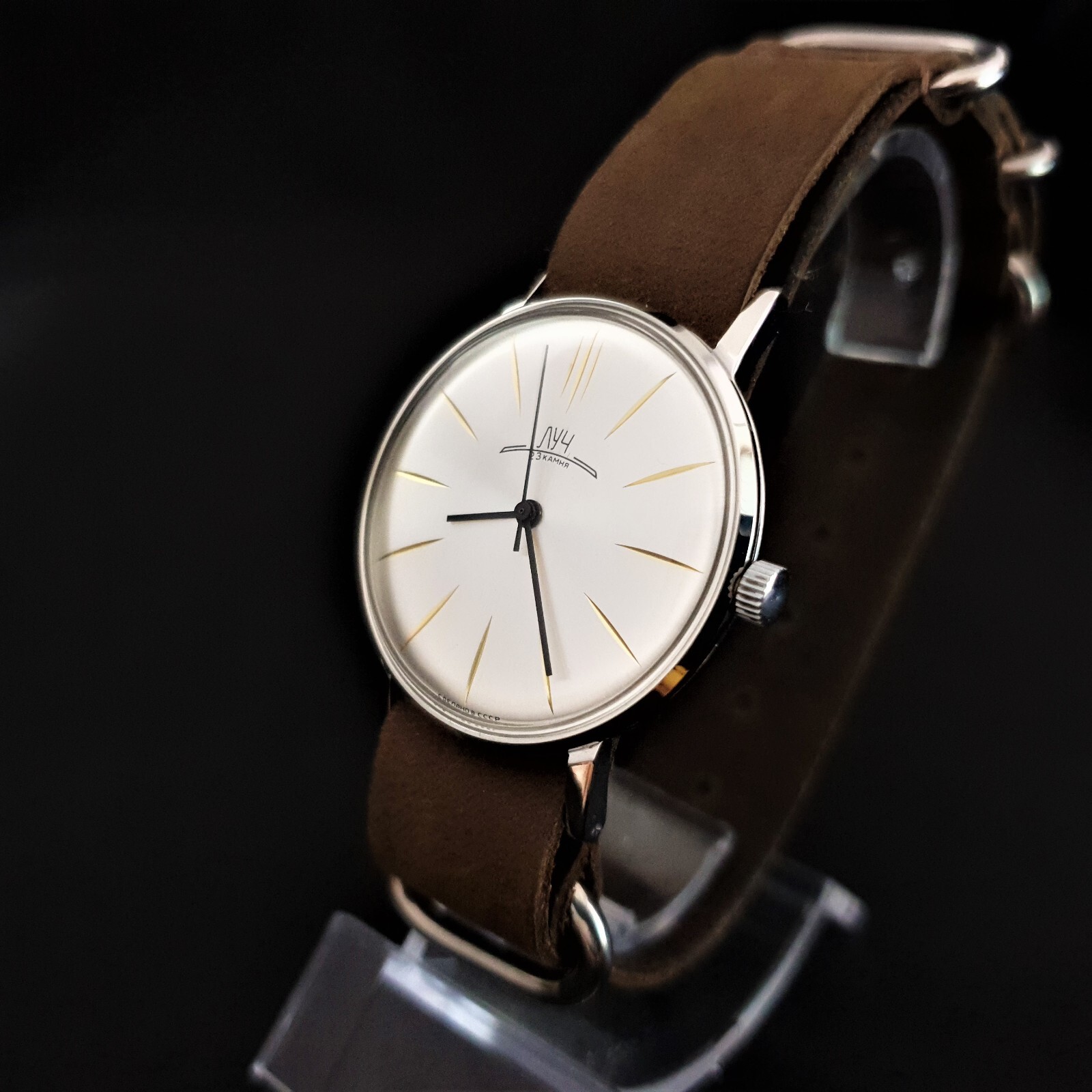 Vintage Watch USSR Poljot De Luxe 2209 ULTRA SLIM Wristwatch LUCH 23 Jewels