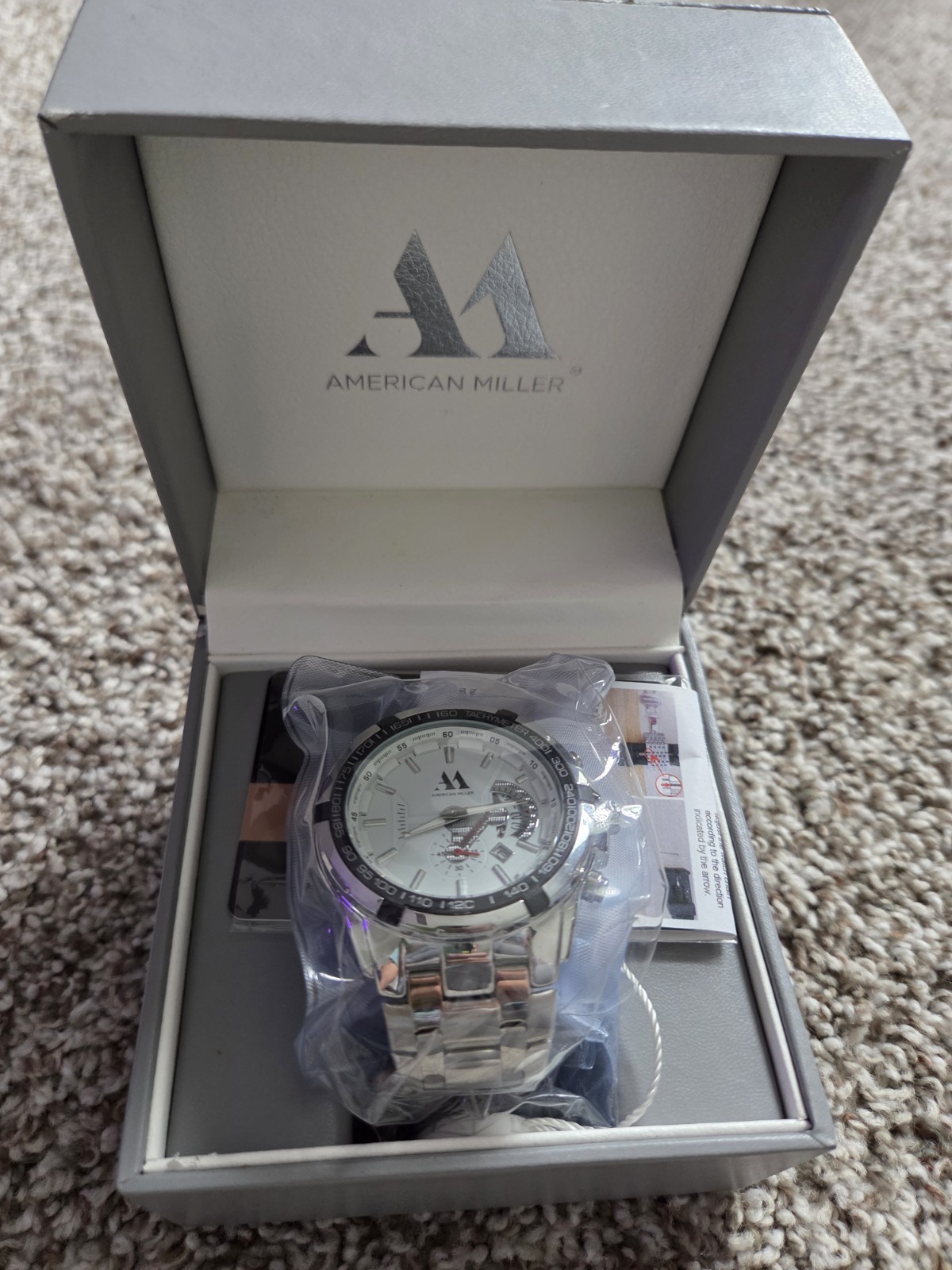 American Miller Men’s Quartz Analog Date Watch SS Bracelet 30m Box/Papers