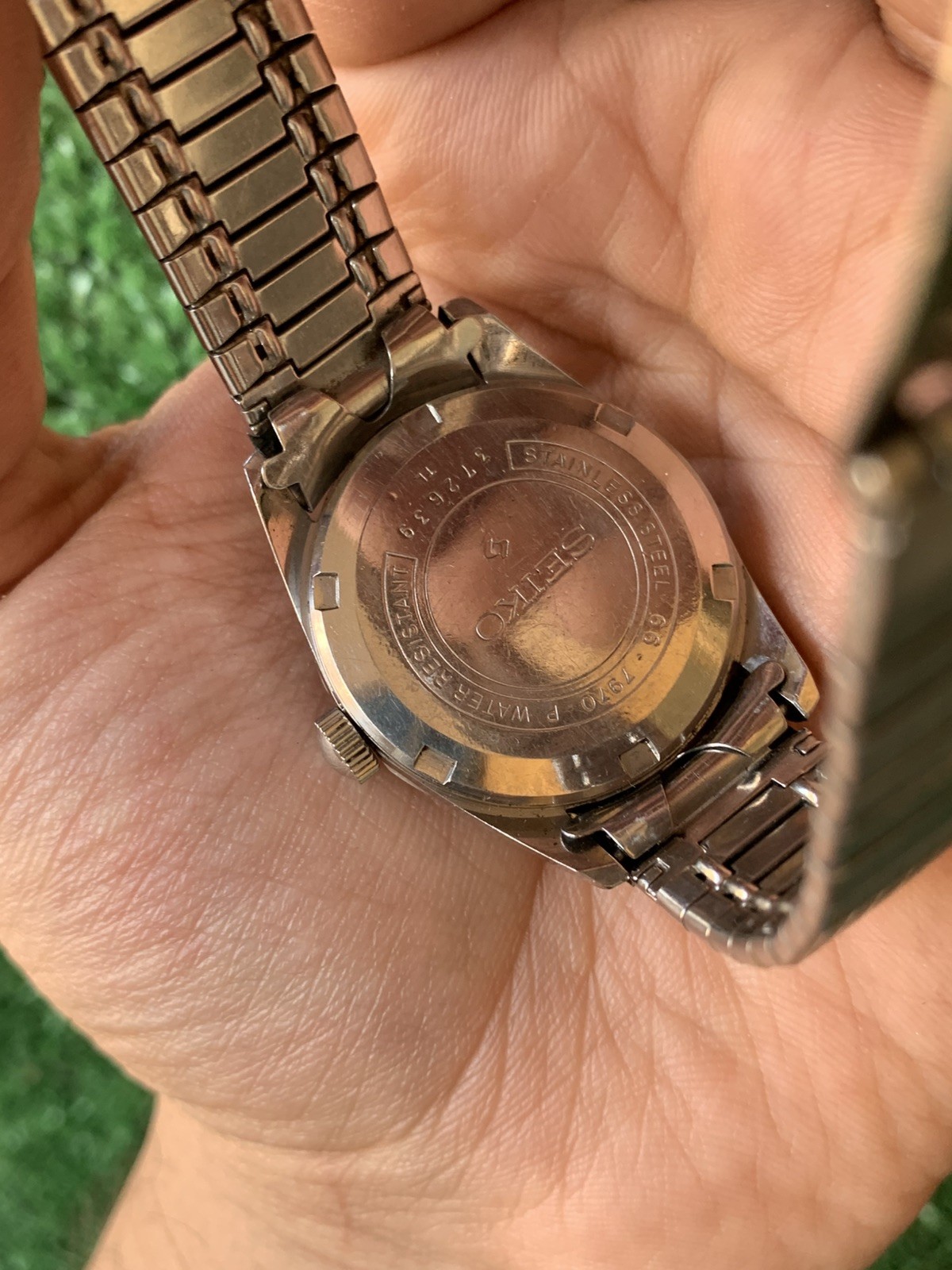Vintage Seiko 66-7970 Hand wind Watch 30mm Boy Size 1970s Japanese Timepiece 17J
