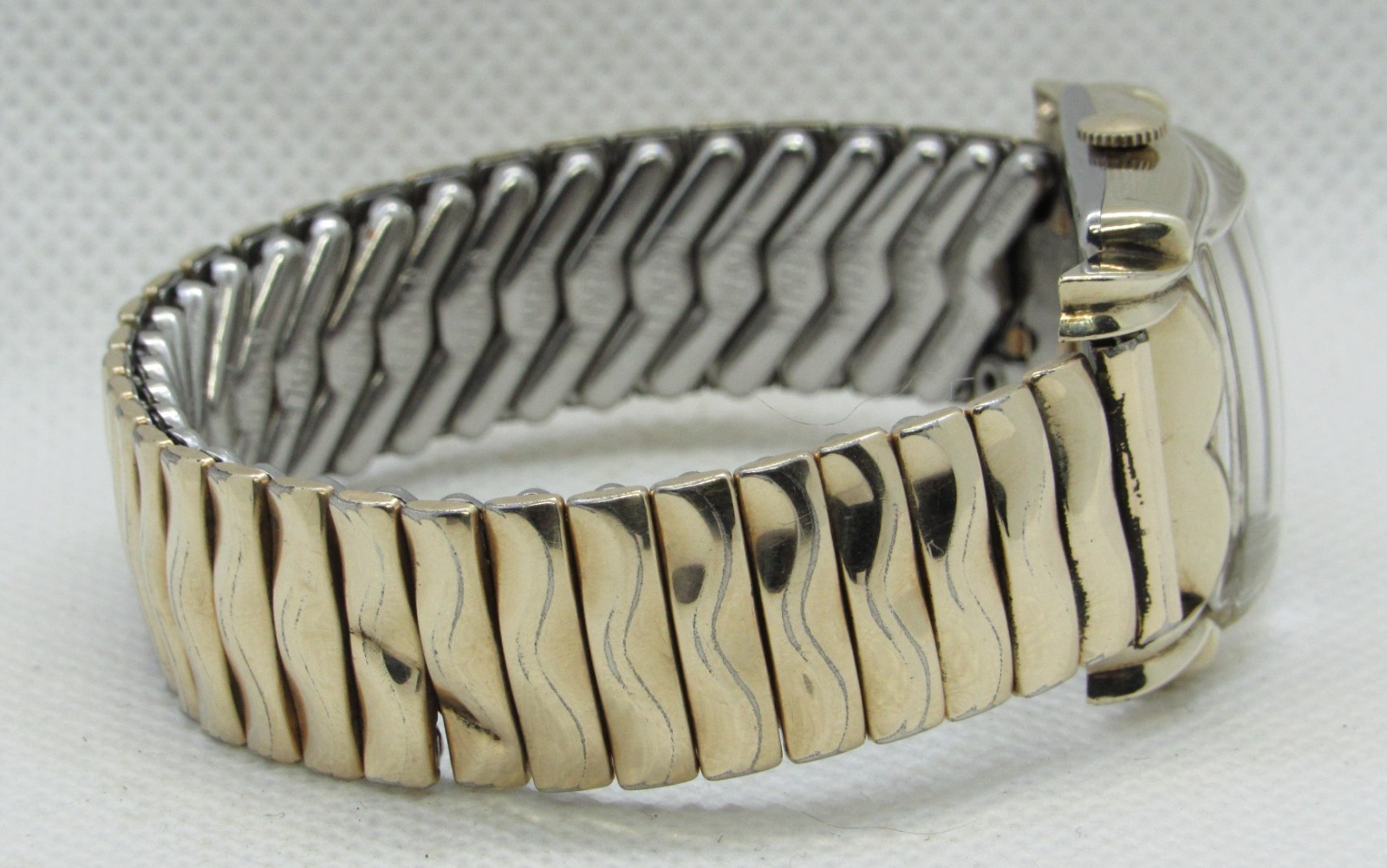 1950s Men’s Wittnauer 76 Revue Manual Wind Watch – Runs Great!