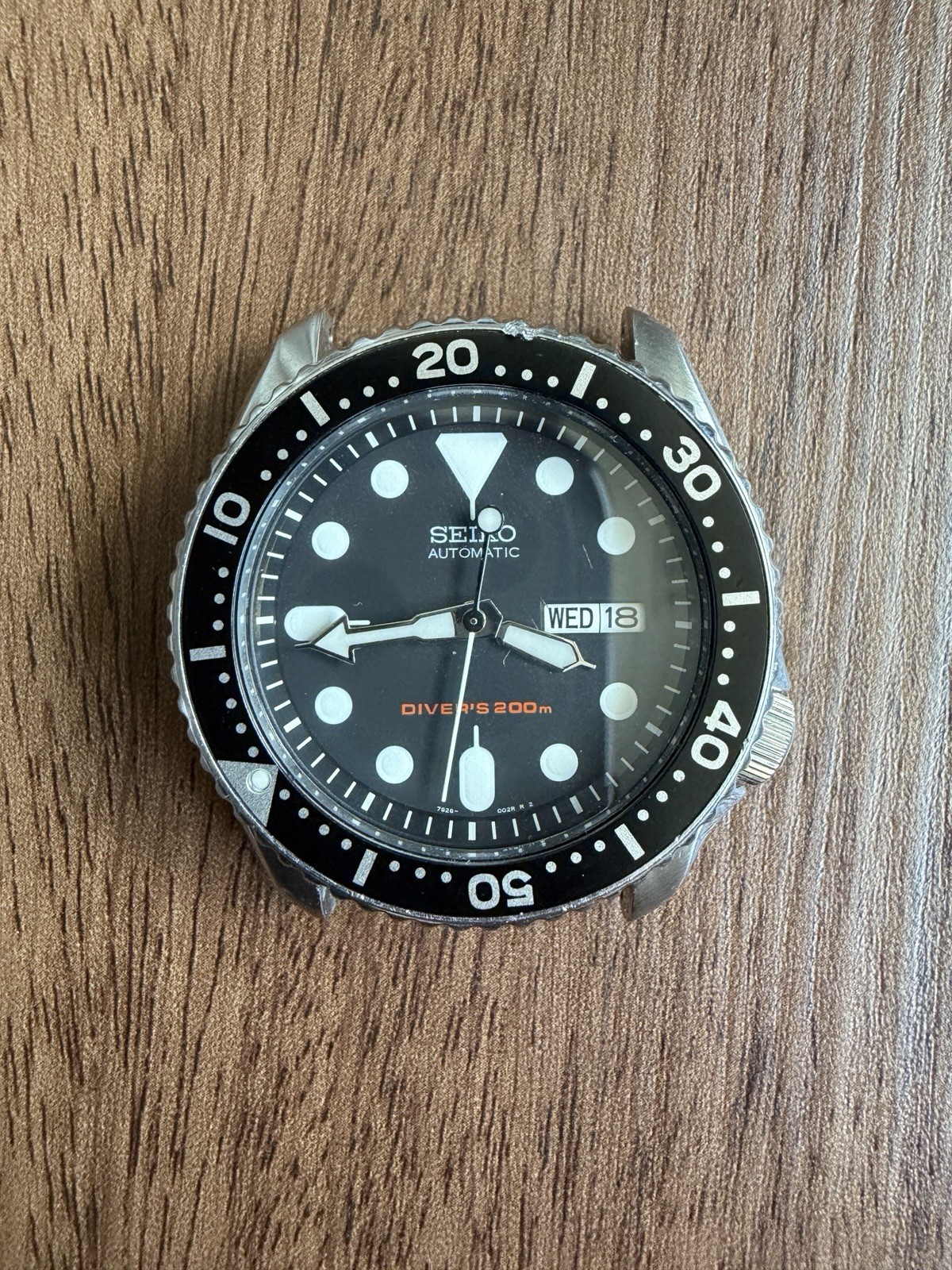 Seiko Men’s Black Watch – SKX007