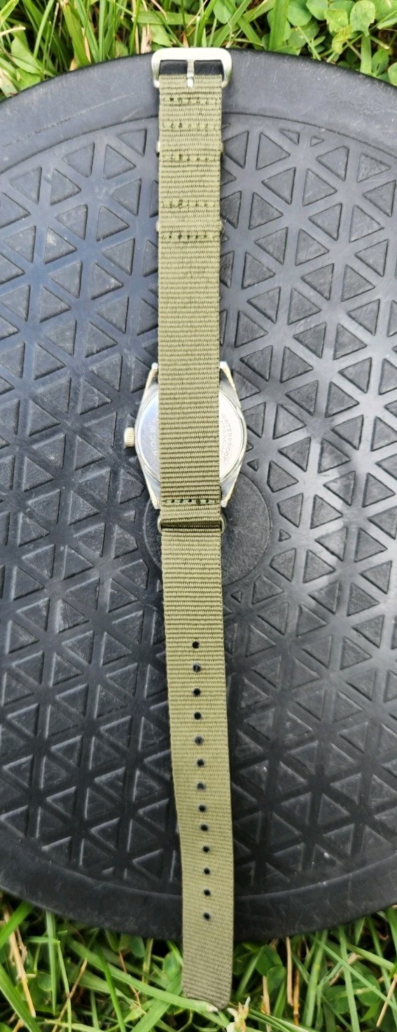 Vtg 1970’s Zodiac Incasecurit Hermetic 15J Men’s 30mm Watch Mechanical Bullseye!