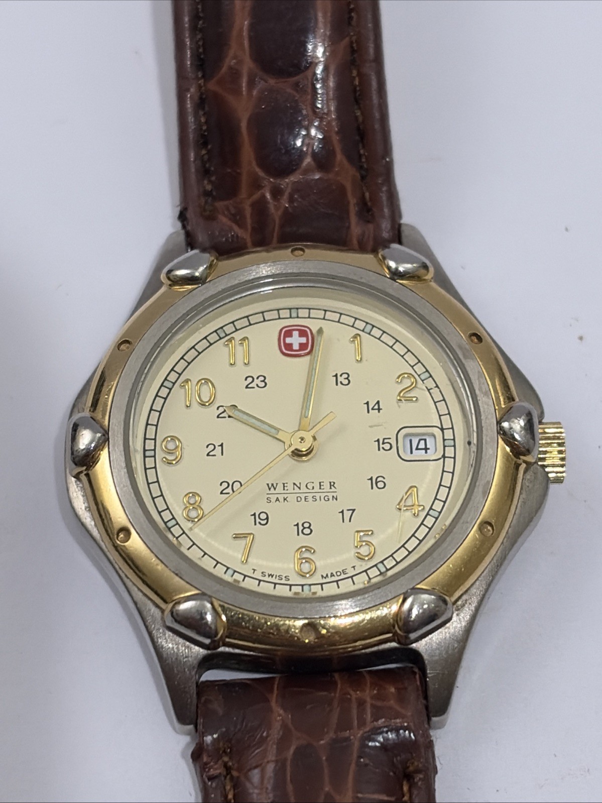 Wenger SWISS ARMY Ladies Watch 100 MTR Water Resident W/ New Battery!