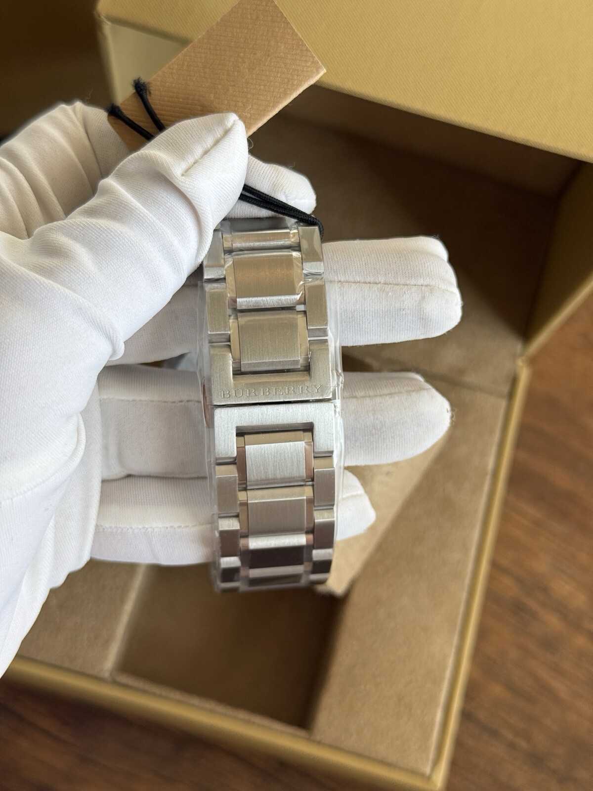 Brand New Burberry BU9900 The City Silver Dial Stainless Steel Men’s Watch 42 mm