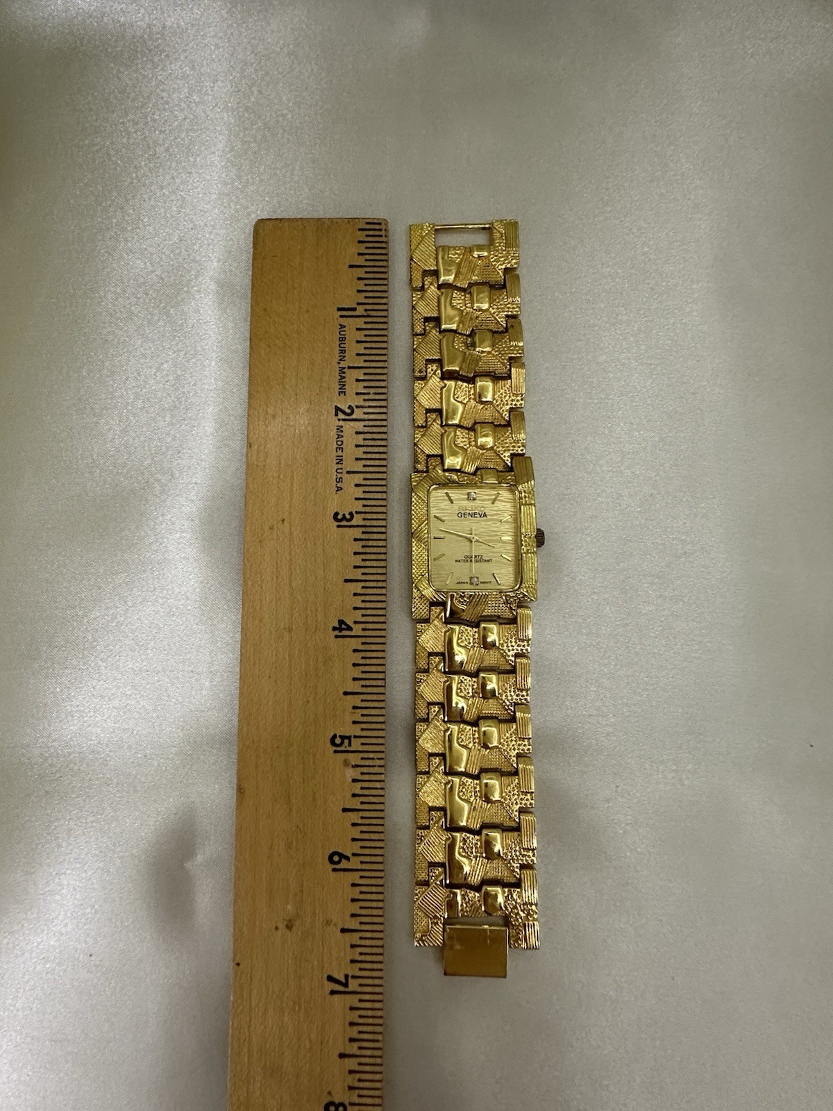 Seiko Geneva Vintage Quartz Rectangle Gold Dial Water-Resistant watch