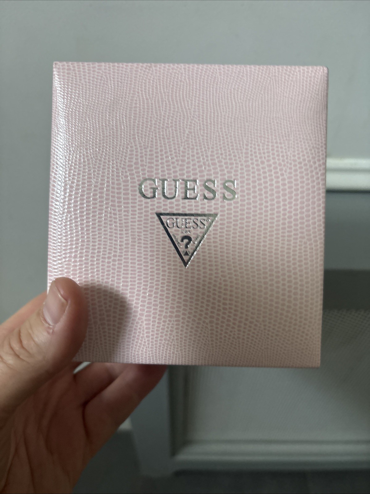 GuessBreast Cancer Awareness Watch – ***Needs Battery***