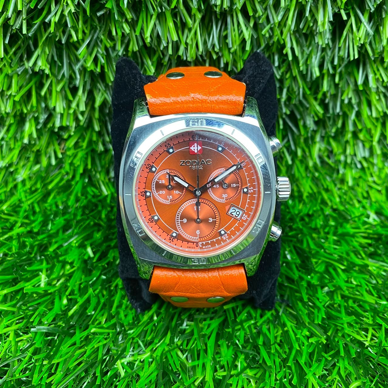 Rare Zodiac Desert Master Z07010 Quartz Orange Dial Chronograph Leather Watch
