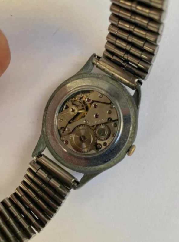 Vintage Rare 1950s Men’s Avia 15 Jewels Swiss Made Mechanical 36mm Watch