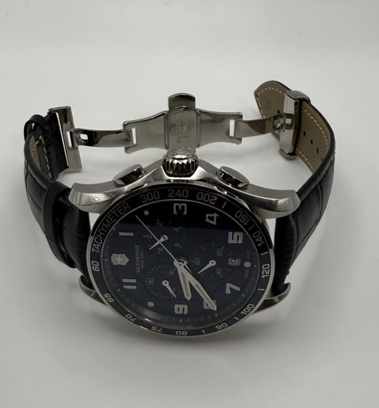 Victorinox Swiss Army Chronograph Tachymeter Quartz Blue Dial 44-47.9mm 100m