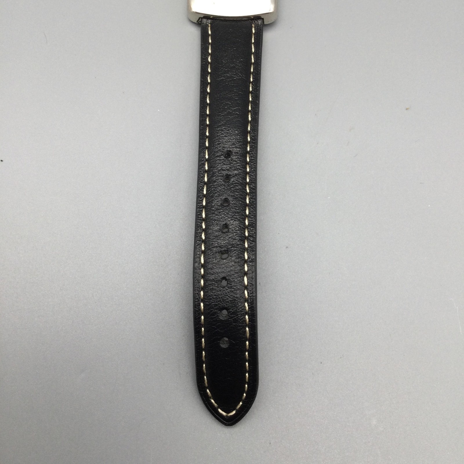 USA Crystals Womens Watch 27mm Red White Blue Dial Black Leather New Battery