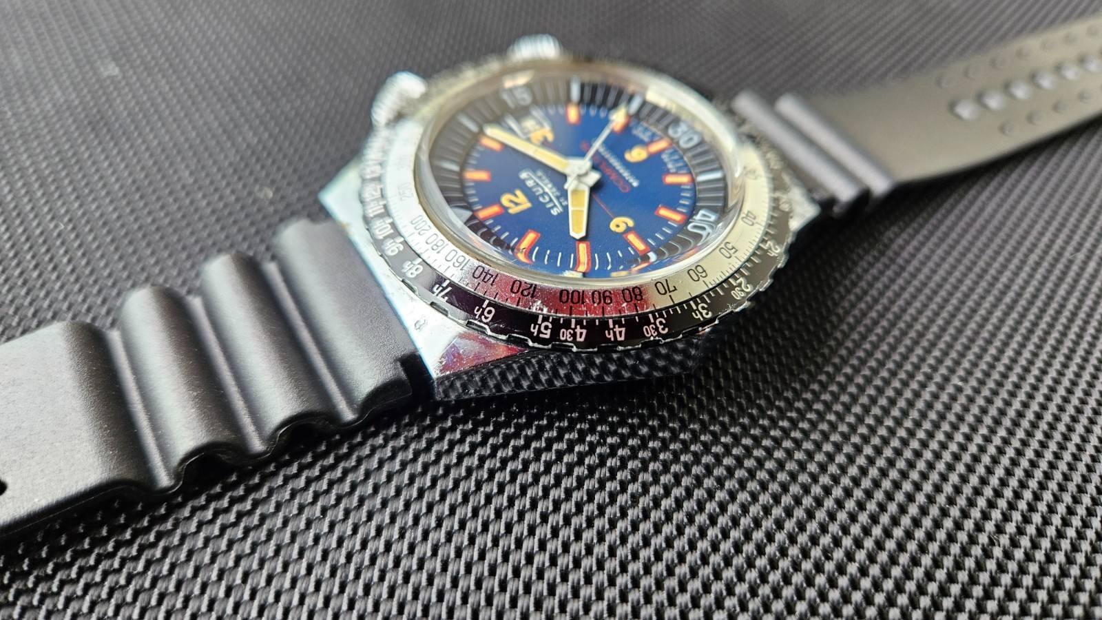 Sicura 21 Jewels Computer blue Dial manual wind rotating bezel Vintage
