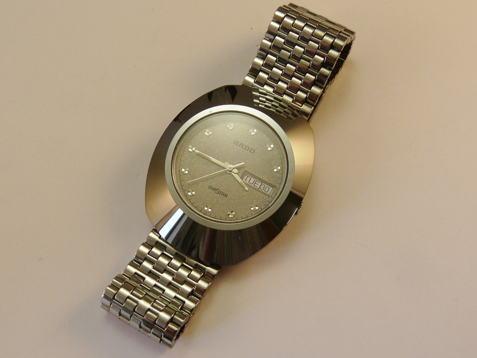 VINTAGE c1980 RETRO RADO DIASTAR ORIGINAL SWISS GENTS QUARTZ WRISTWATCH VGC
