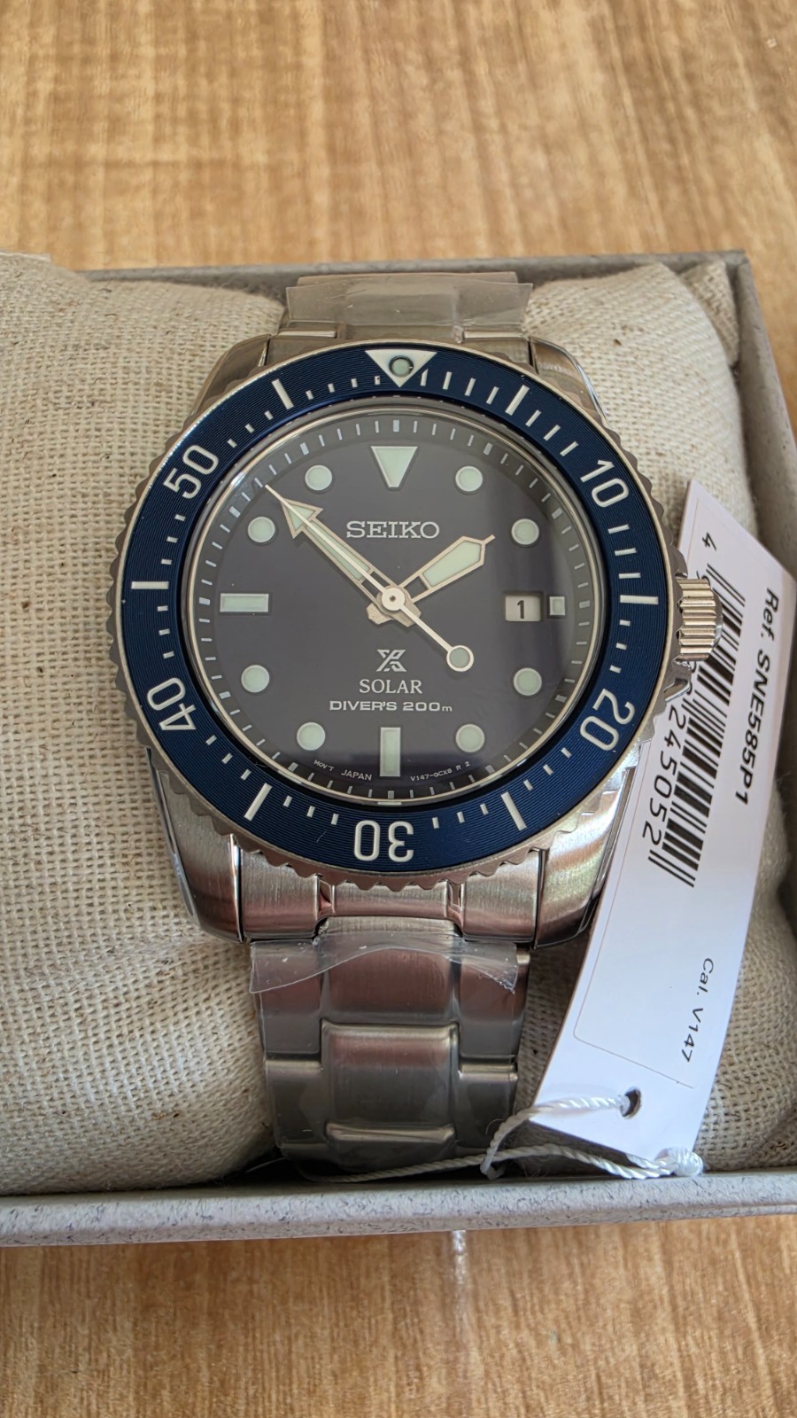 SEIKO ProspeX SNE585P1 Diver’s 200m Watch BLUE Date Steel Sapphire Sunray Scuba