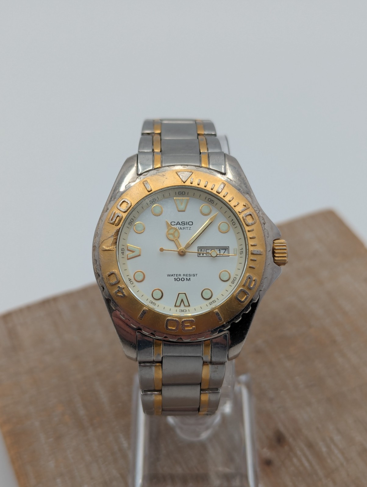 Men’s Vintage 90’s Watch CASIO MTD-1017 709m English/Spanish Days Of Week Func.