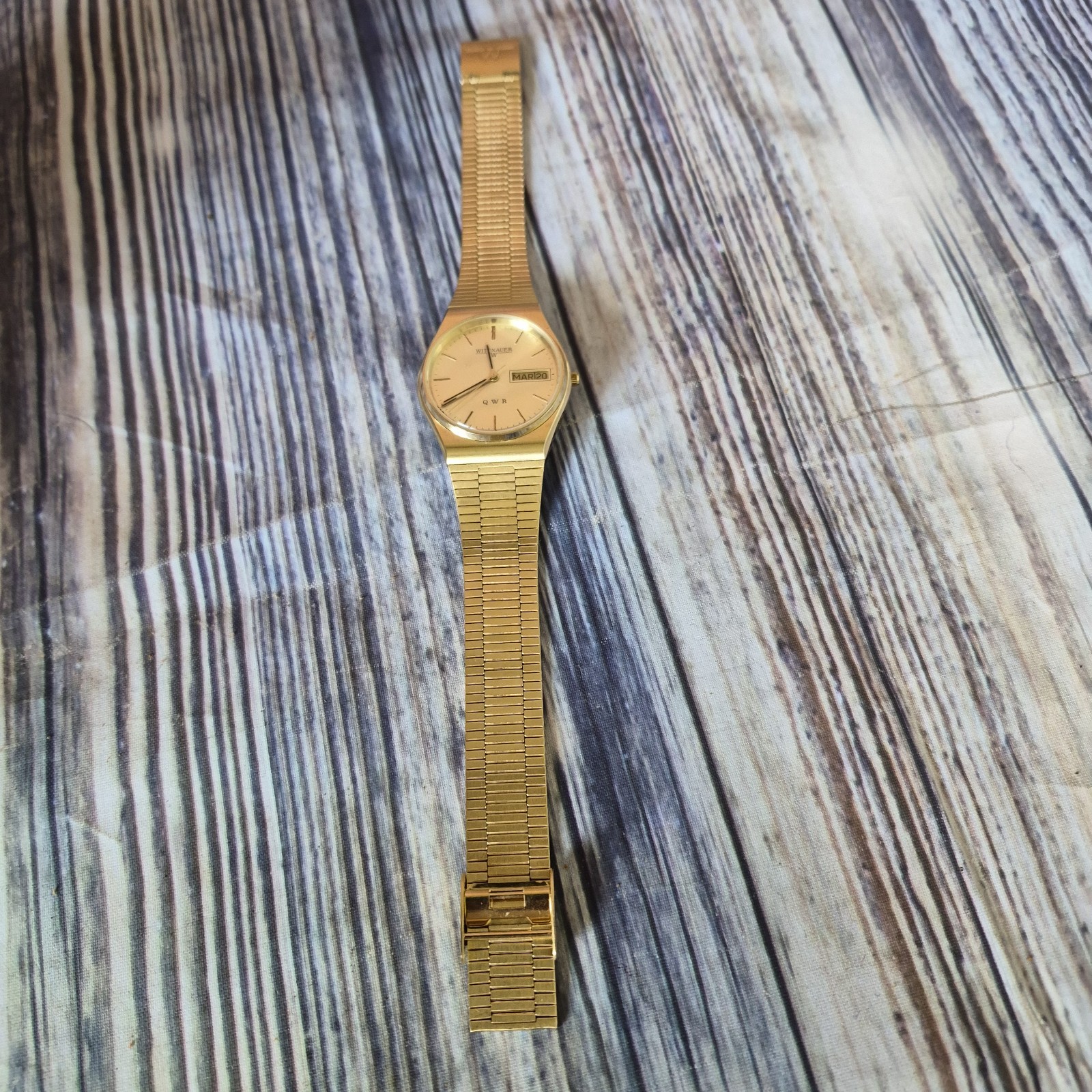 Vintage Wittnauer QWR Mens Watch Gold Tone NOS Presentation W/ Box Needs Battery