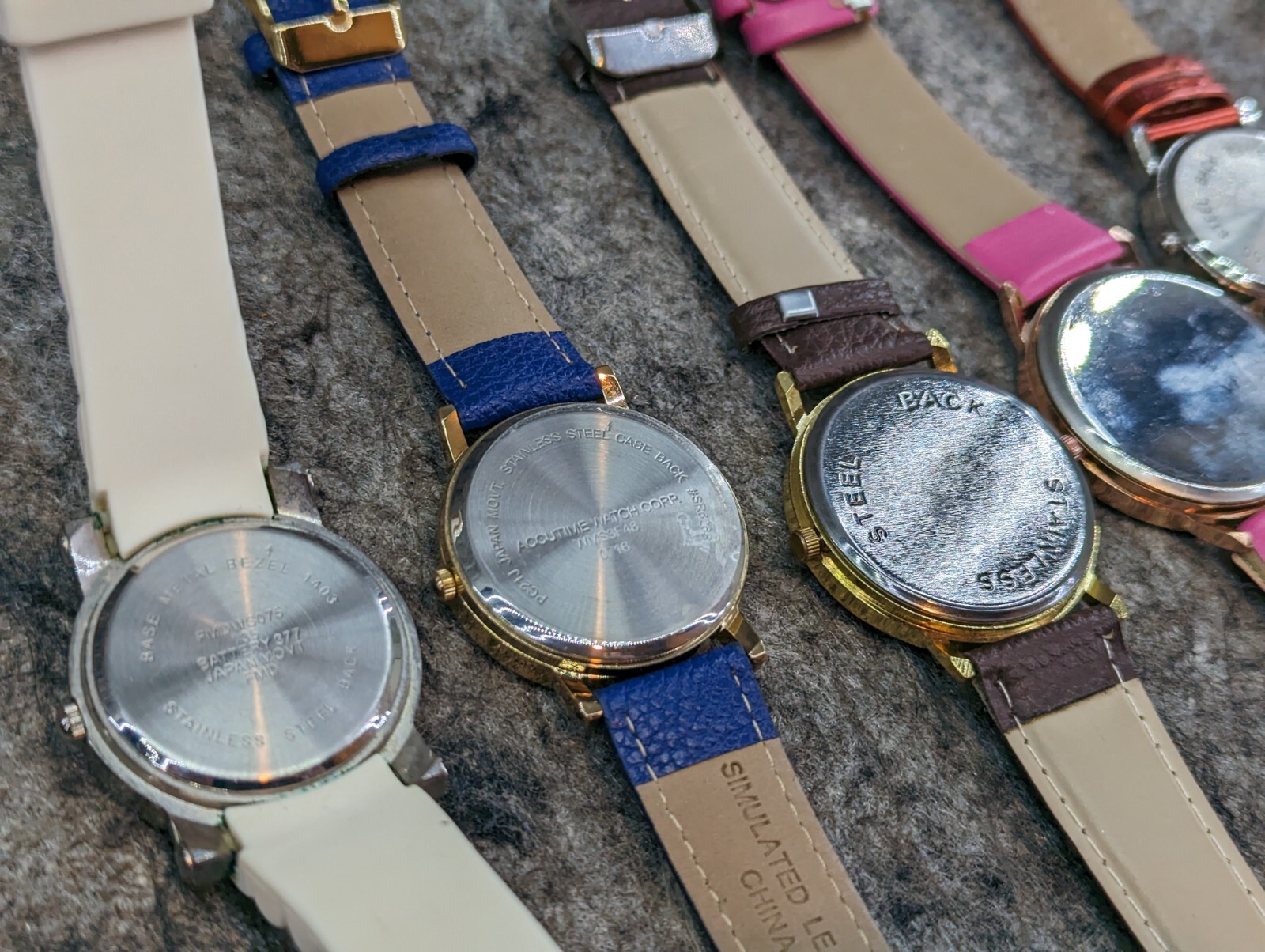 🔥Lot of 13 🔥Ladies Watches – Rubber, Leather Banded – Dead Batteries