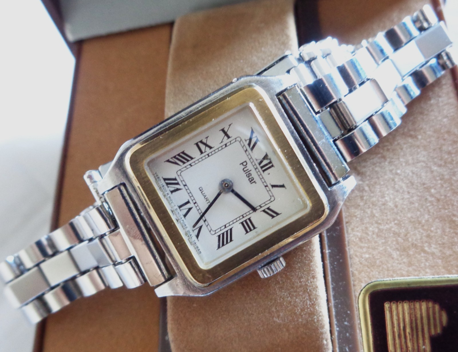 1991 Pulsar Santos QUARTZ Multicolour New Old Stock LADIES WRISTWATCH Y480-5930
