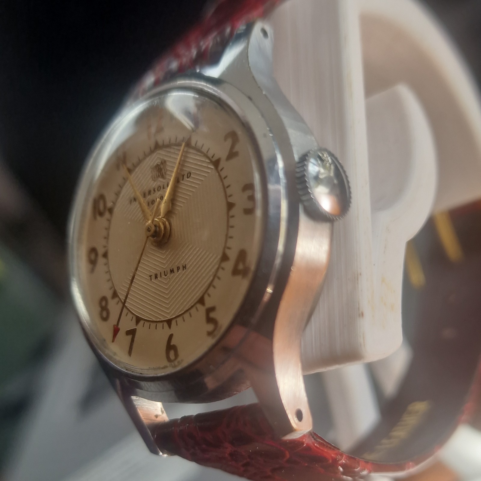 1959@ Ingersoll English Watch  (8/10) – boxed , 16mm leather strap. Very good.