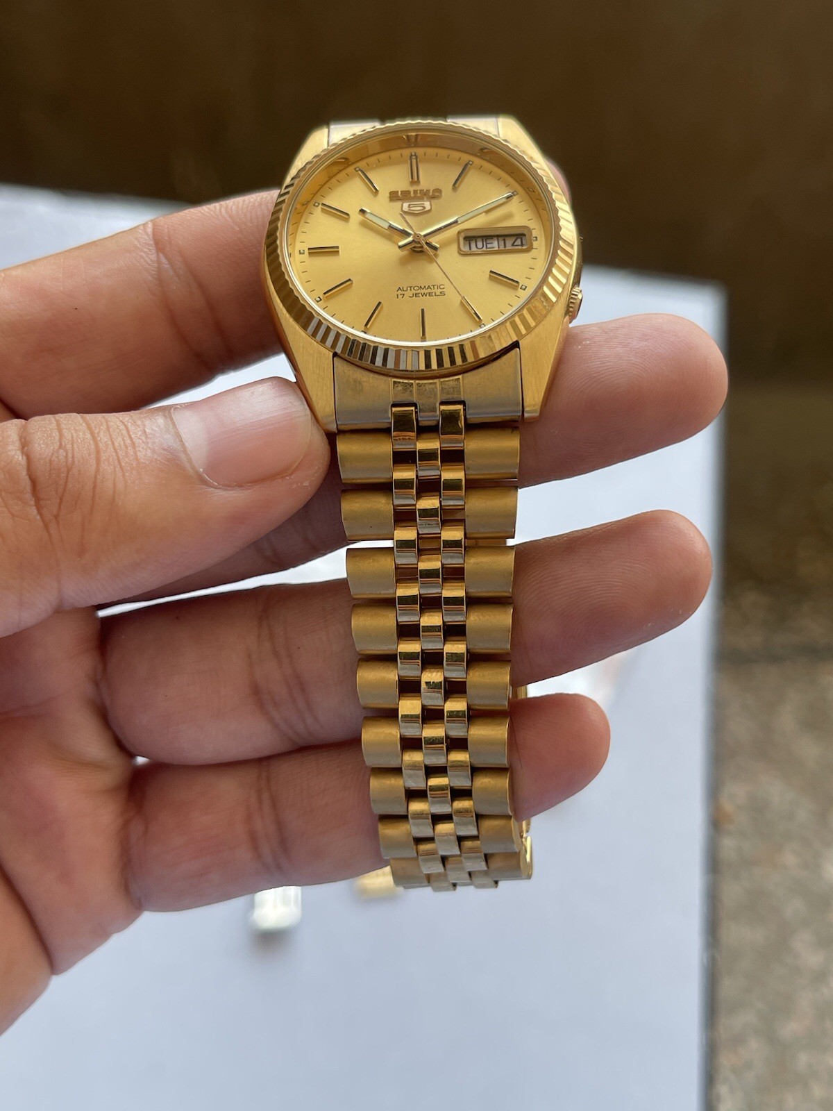 Vintage Seiko 5 SNxJ-89 Automatic 7009-3111 Gold Dail Fluted Bezel Men,s Japan
