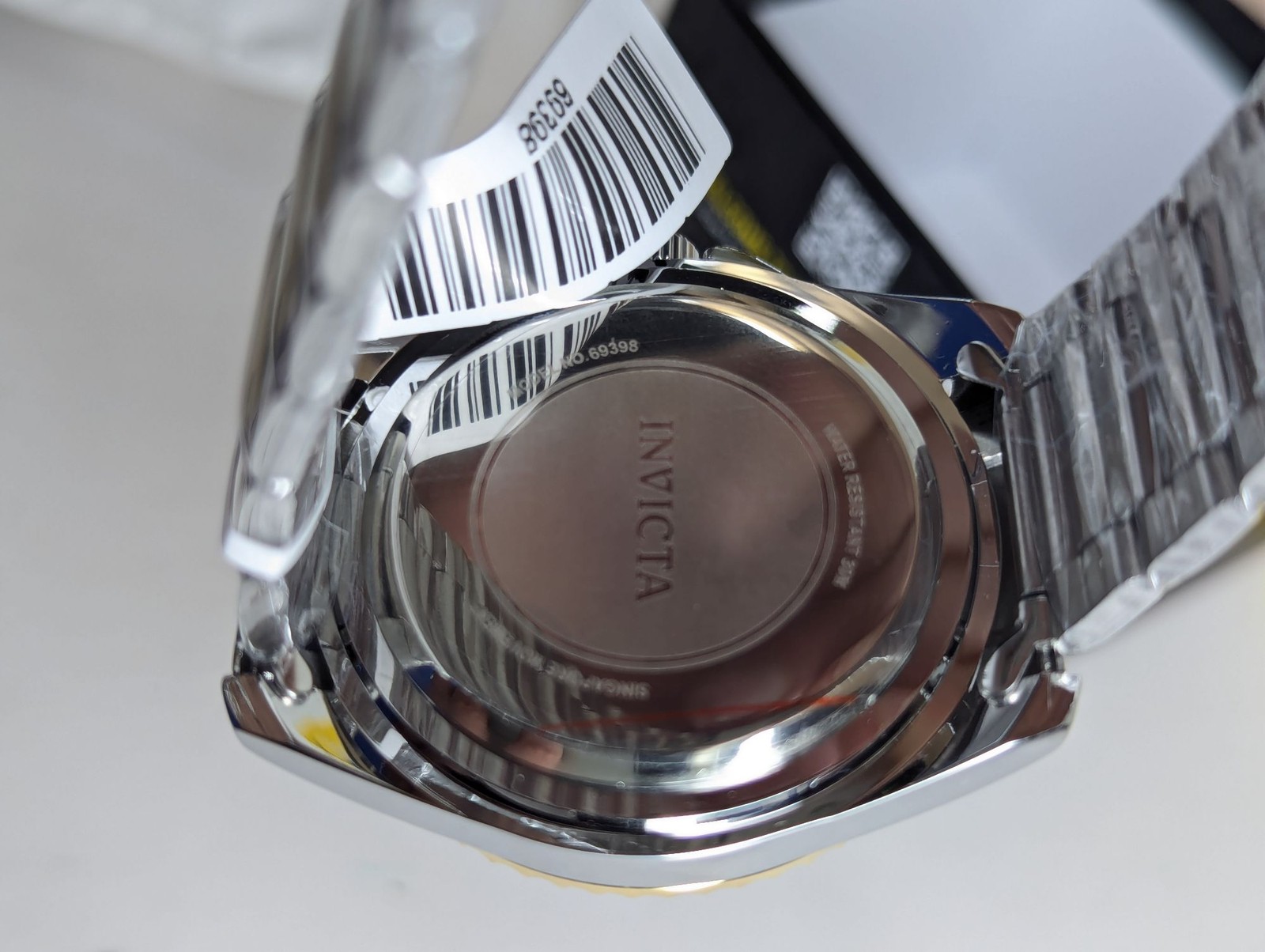 Invicta Diver Men’s Watch Blue Bezel Two Tone Gold, Steel 69398