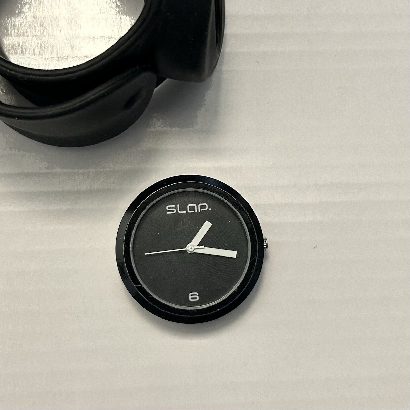 Y2K Slap Watch Black Dial Snap Bracelet Quartz 41mm New Battery