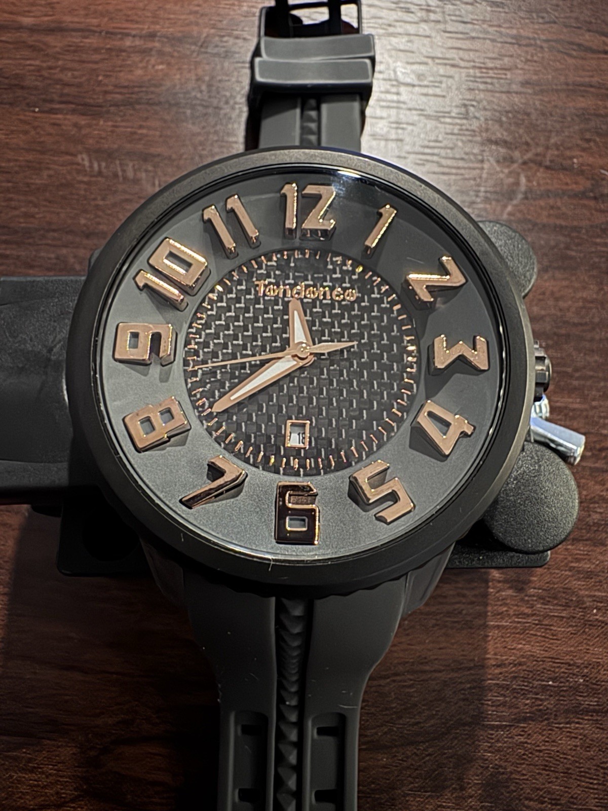 Tendence Gulliver Analog Date Black Brick Dial Rubber Strap Polycarbonate Case