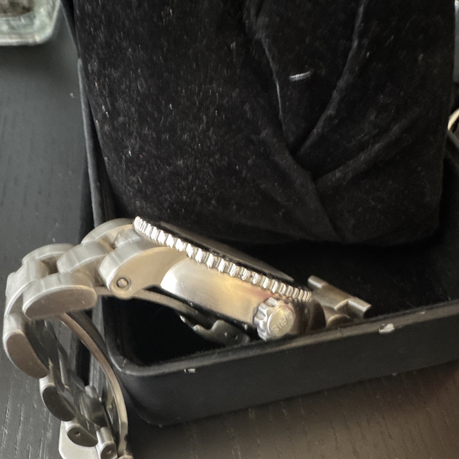 Oris Auto. Diver 200m Black 7533P Stainless Steel Bracelet 43mm bezel wear