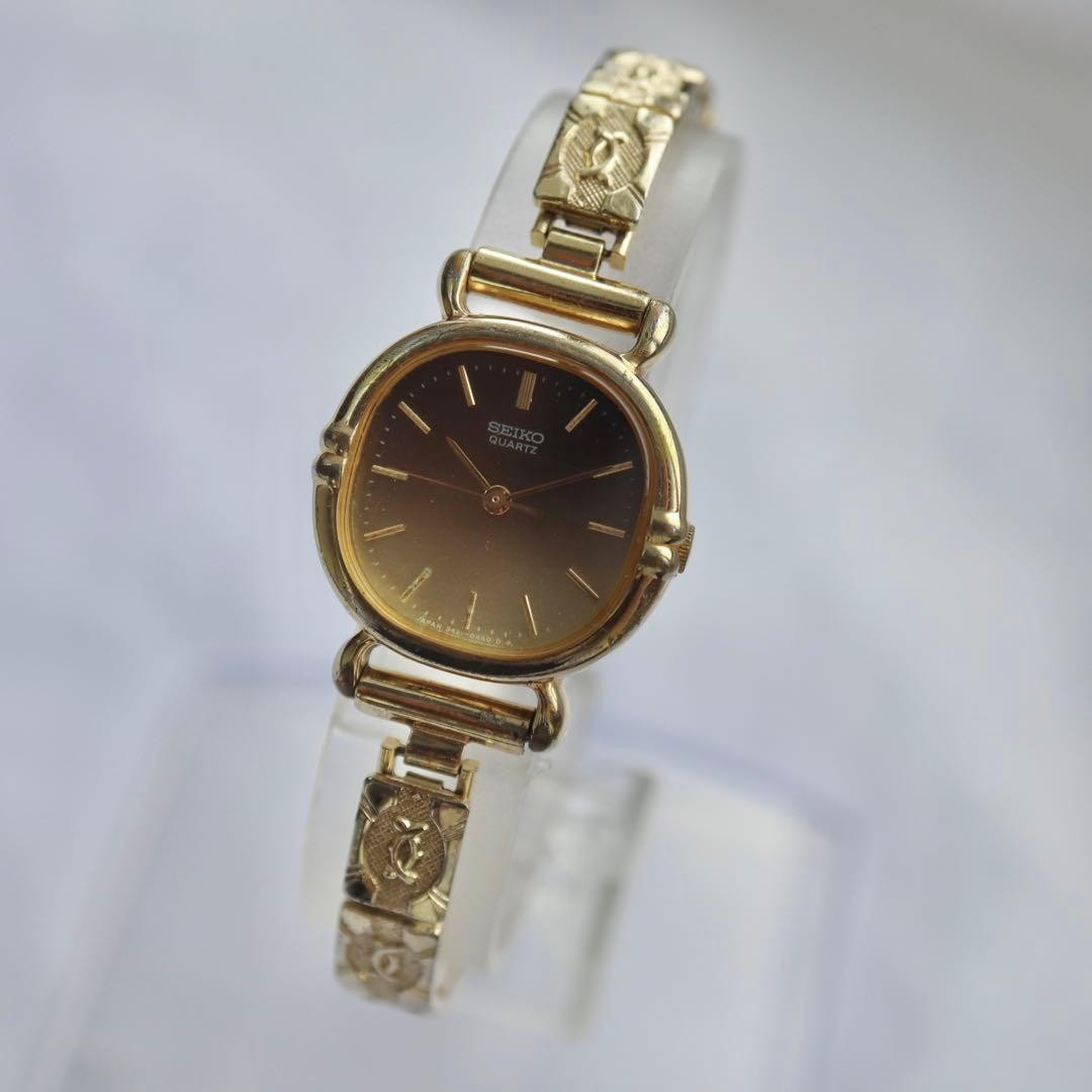 Seiko 1663 Gold Quartz Rubber Strap Ladies Watch Japan 071208