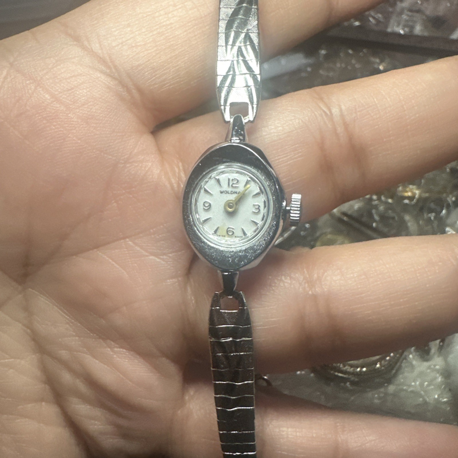 Working Vintage Woldman Swiss Women’s Manual Wind watch 16mm Fit 6in” MINT CNDTN