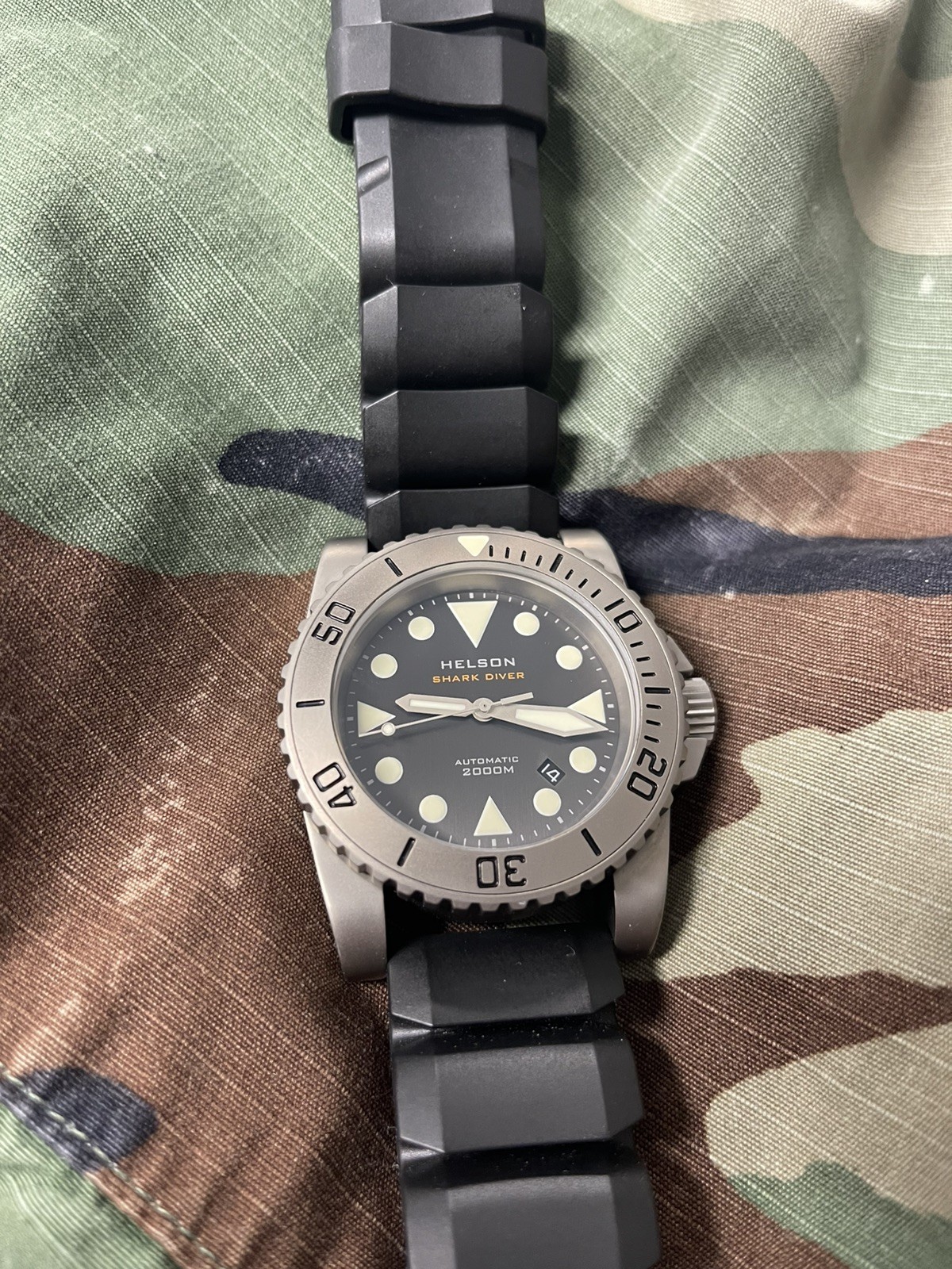 Helson Shark Diver 2000M |m | RARE | 45MM