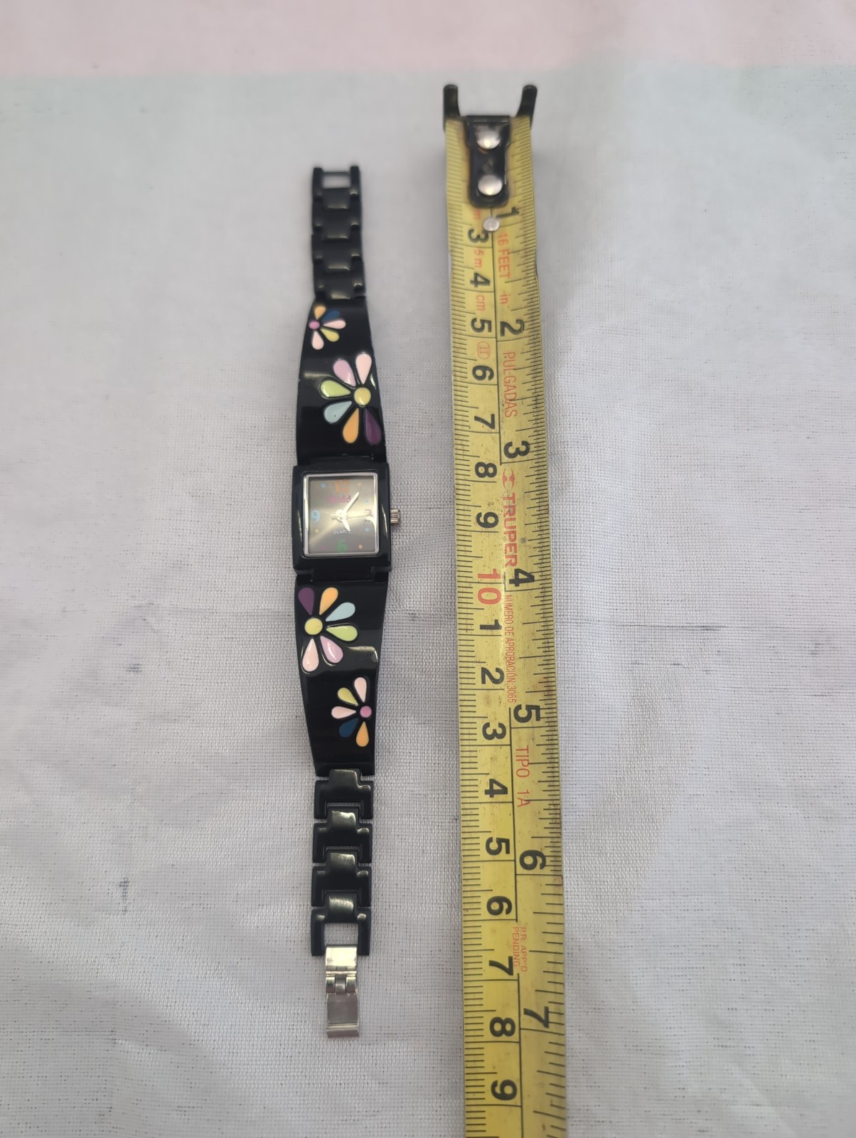 Vtg Mudd Stainless Steel Black With Multicolor Dial Flowers Hippy Women’s Watch