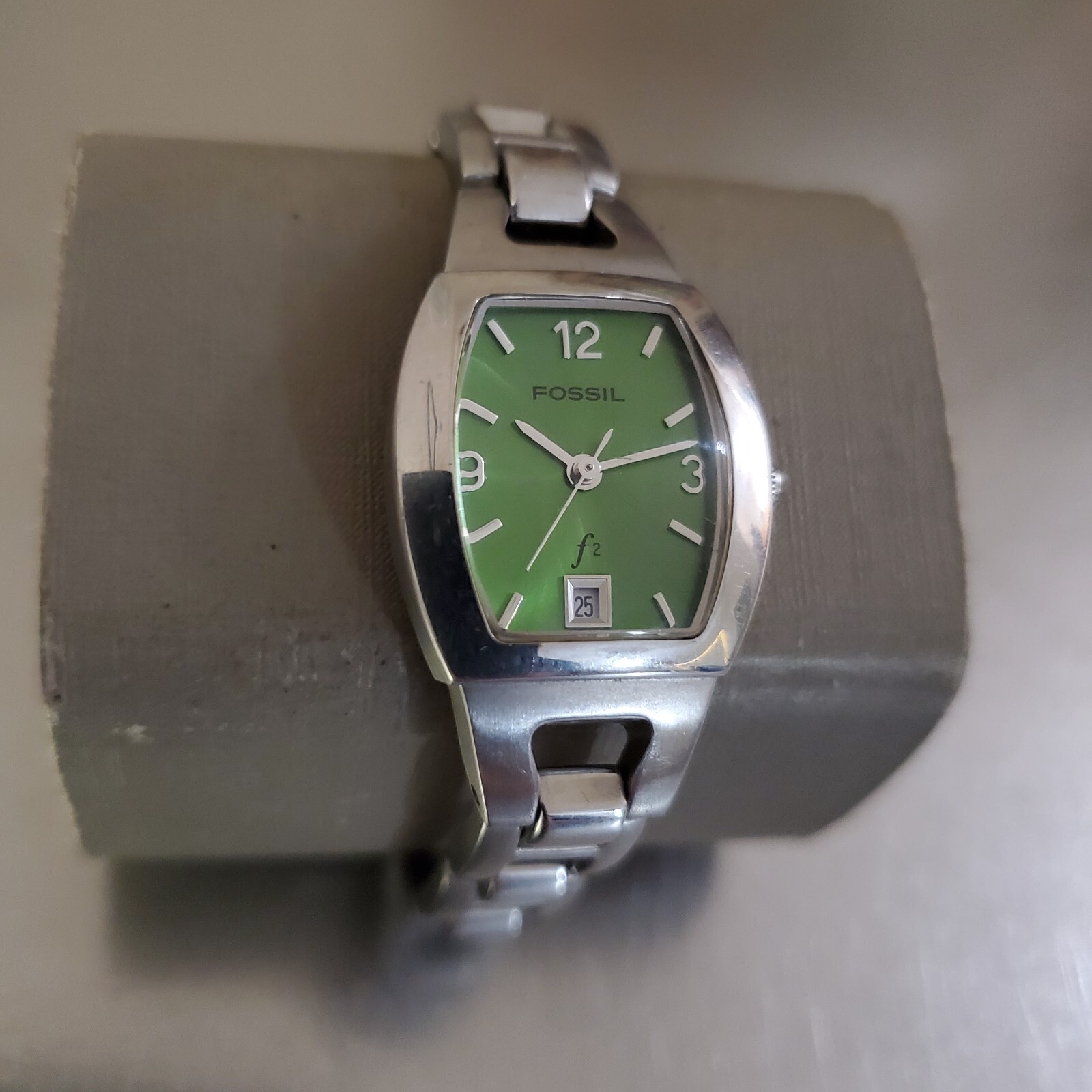 Fossil F2 Women’s Watch Green Dial Analog Quartz Date ES-9975 6 inch 22 mm
