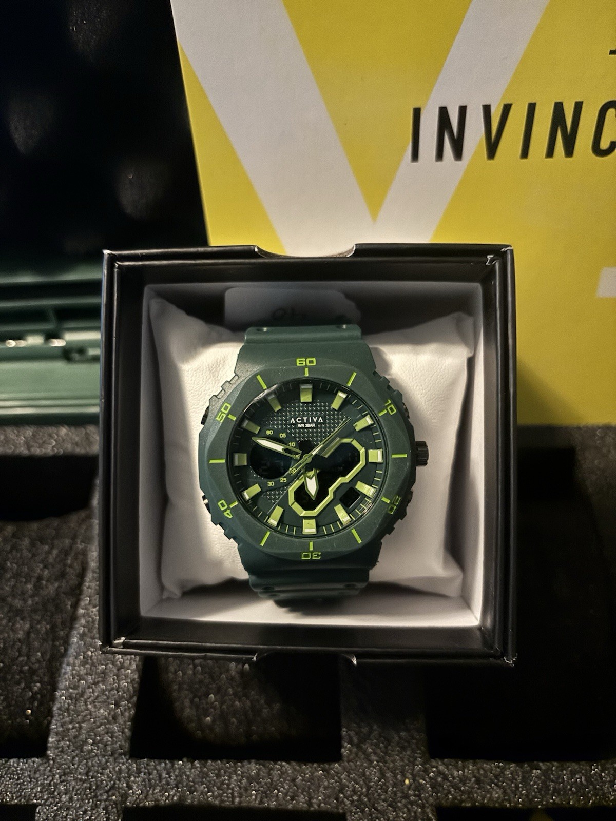 Activa Analog-Digital Quartz Green/Black Dial Resin Strap 50m 48-51.9mm w/ Box