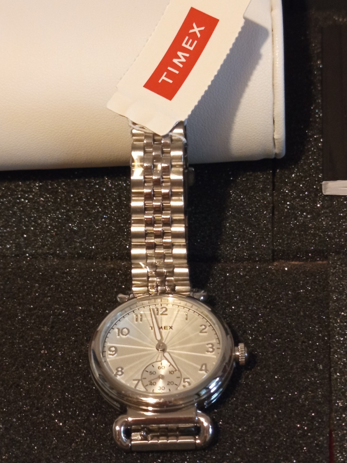 Timex The Waterbury Classic Chrono 40mm Watch NEW NEW Wristwatch