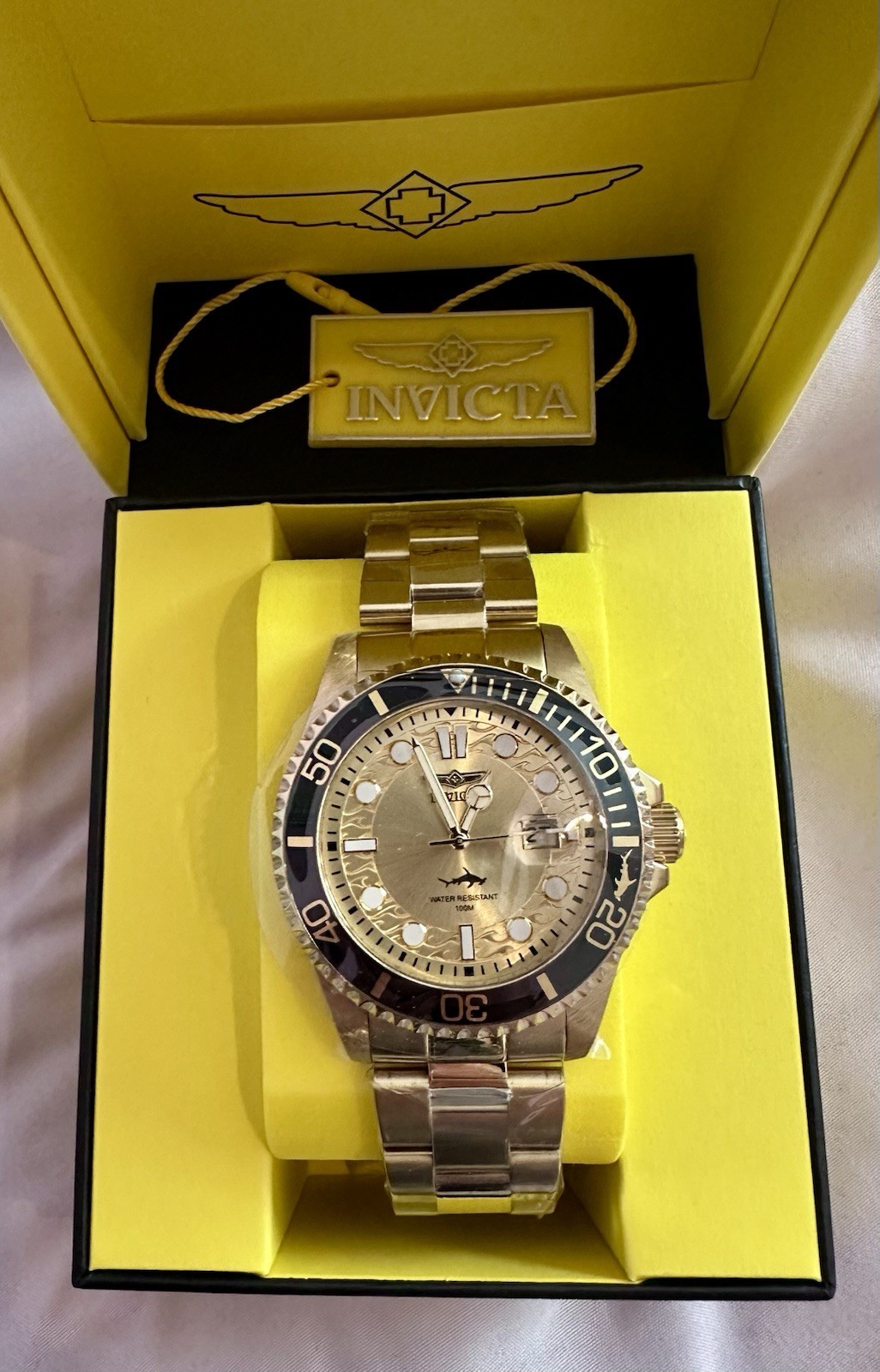 Invicta Pro Diver Currentwave Men’s Watch – 43mm. Gold/Black, Quartz, 100m WR ⚓️