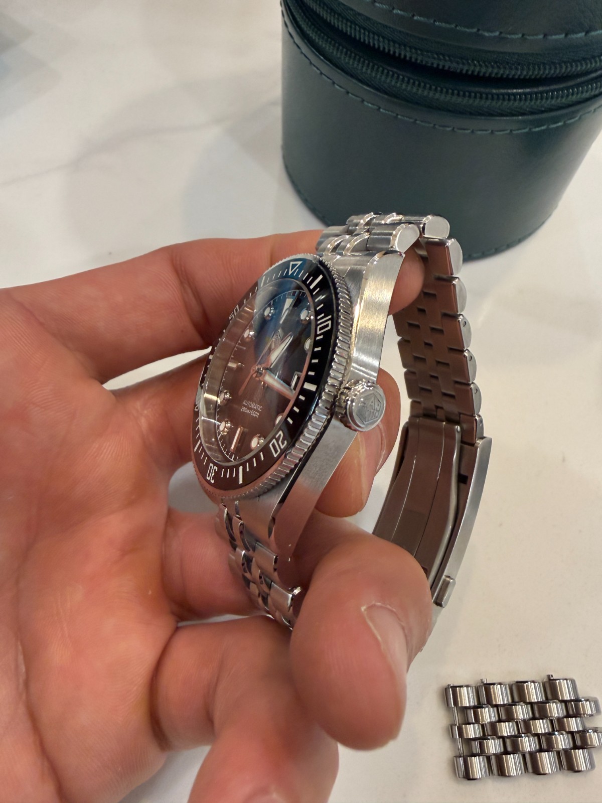 San Martin SN0148 Enamel Black Vortex – 37.5mm Automatic Watch