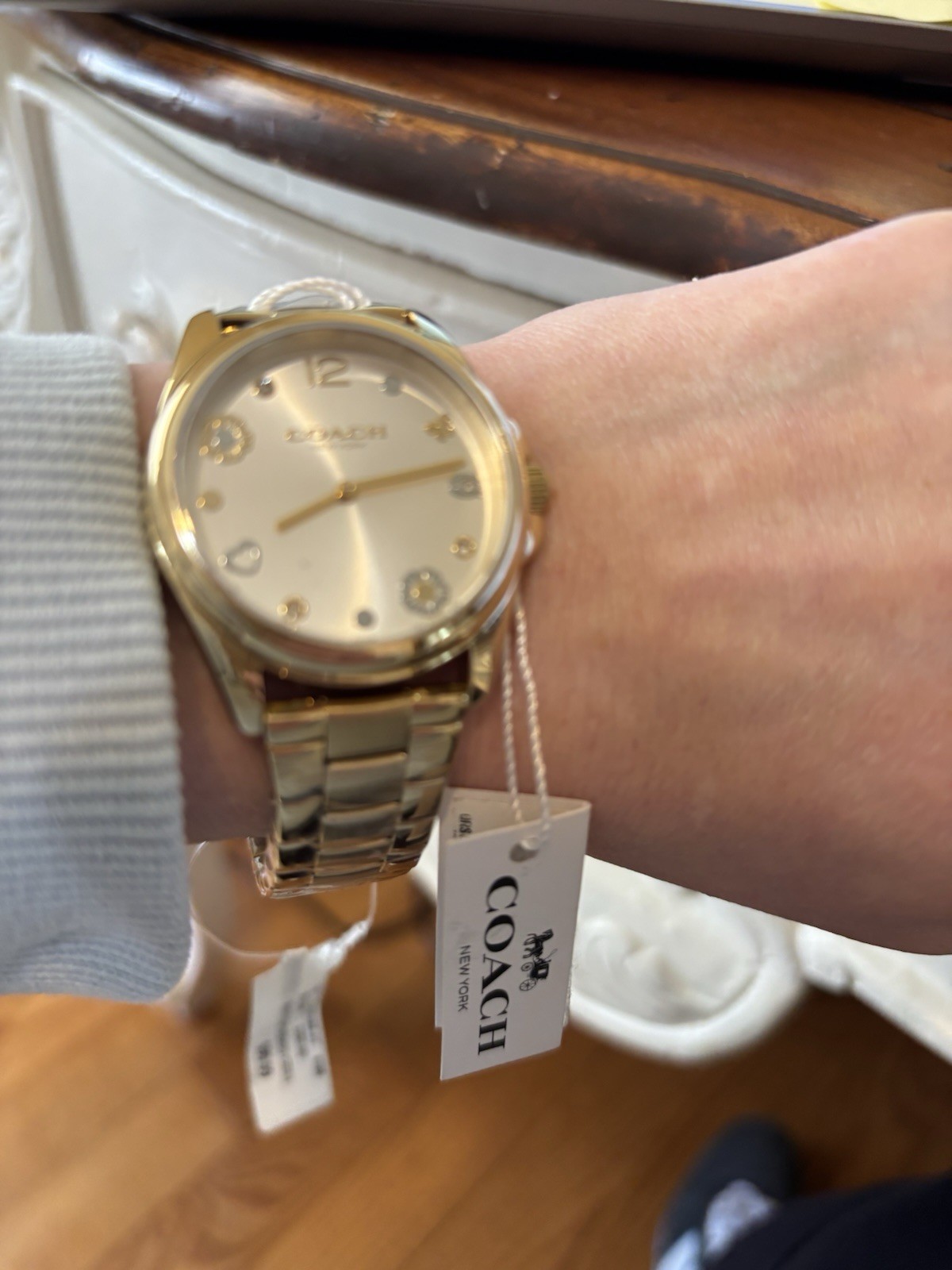 Coach New York Gold Tone Floral Dial Bracelet Watch Minor Hairline Scratch by 7