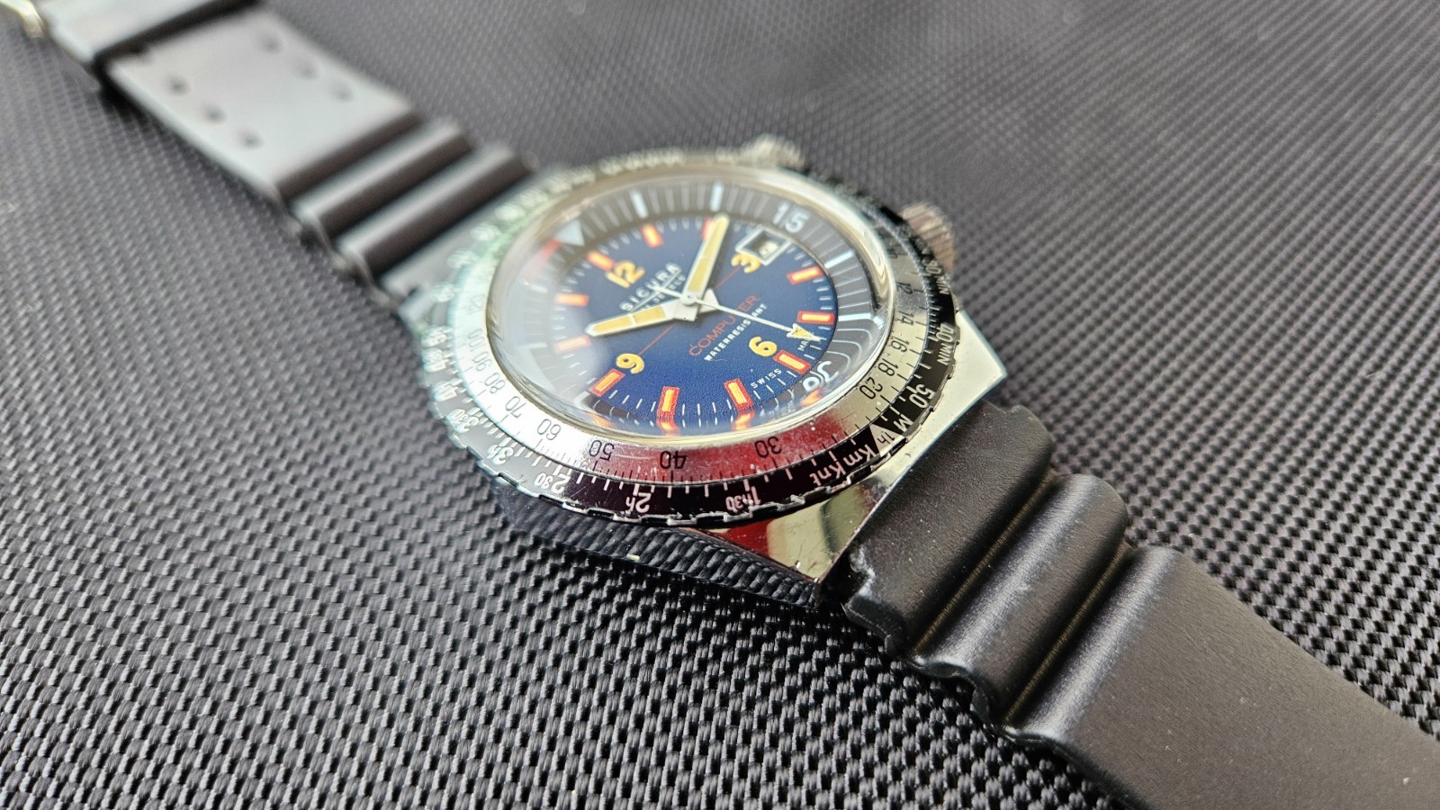 Sicura 21 Jewels Computer blue Dial manual wind rotating bezel Vintage