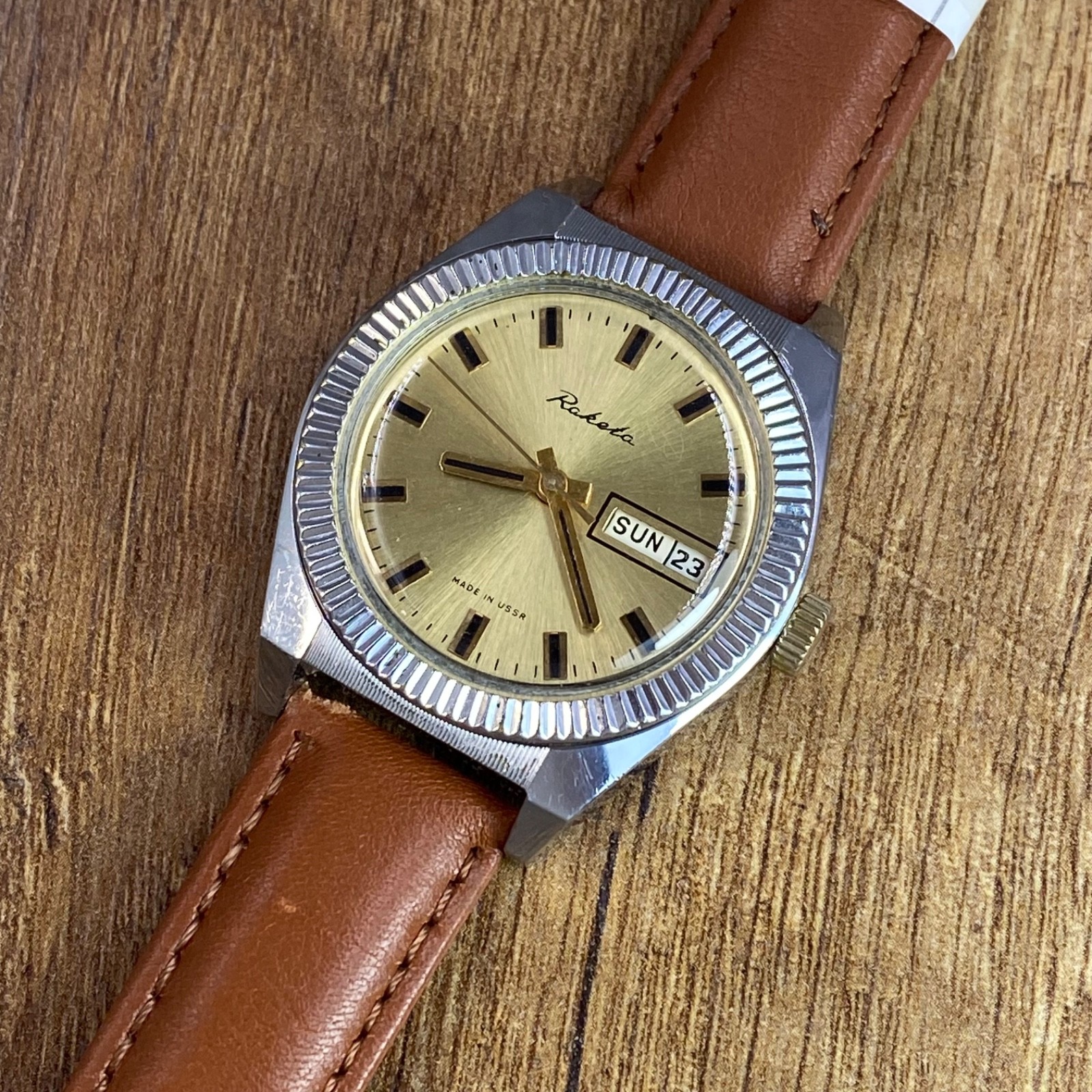 Raketa mechanical cal. 2628H vintage Soviet Era mens wristwatch USSR