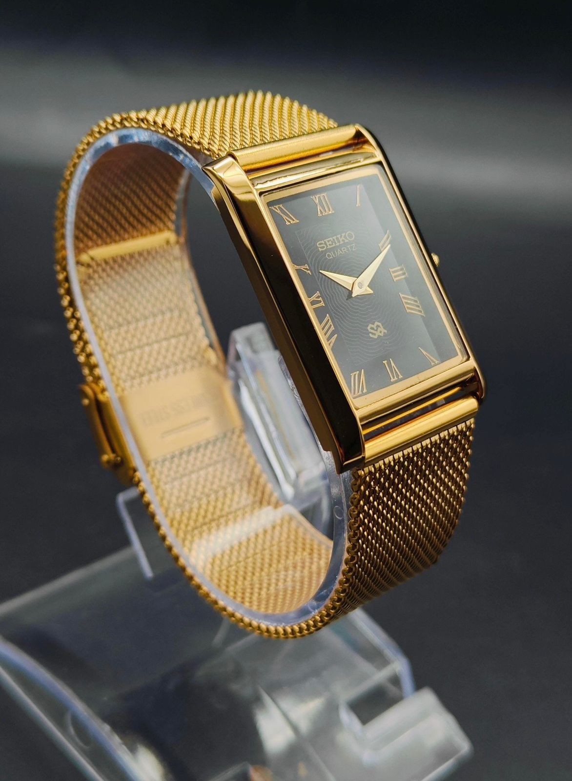 Rare Vintage Seiko Slim Quartz Men’s Wrist Watch