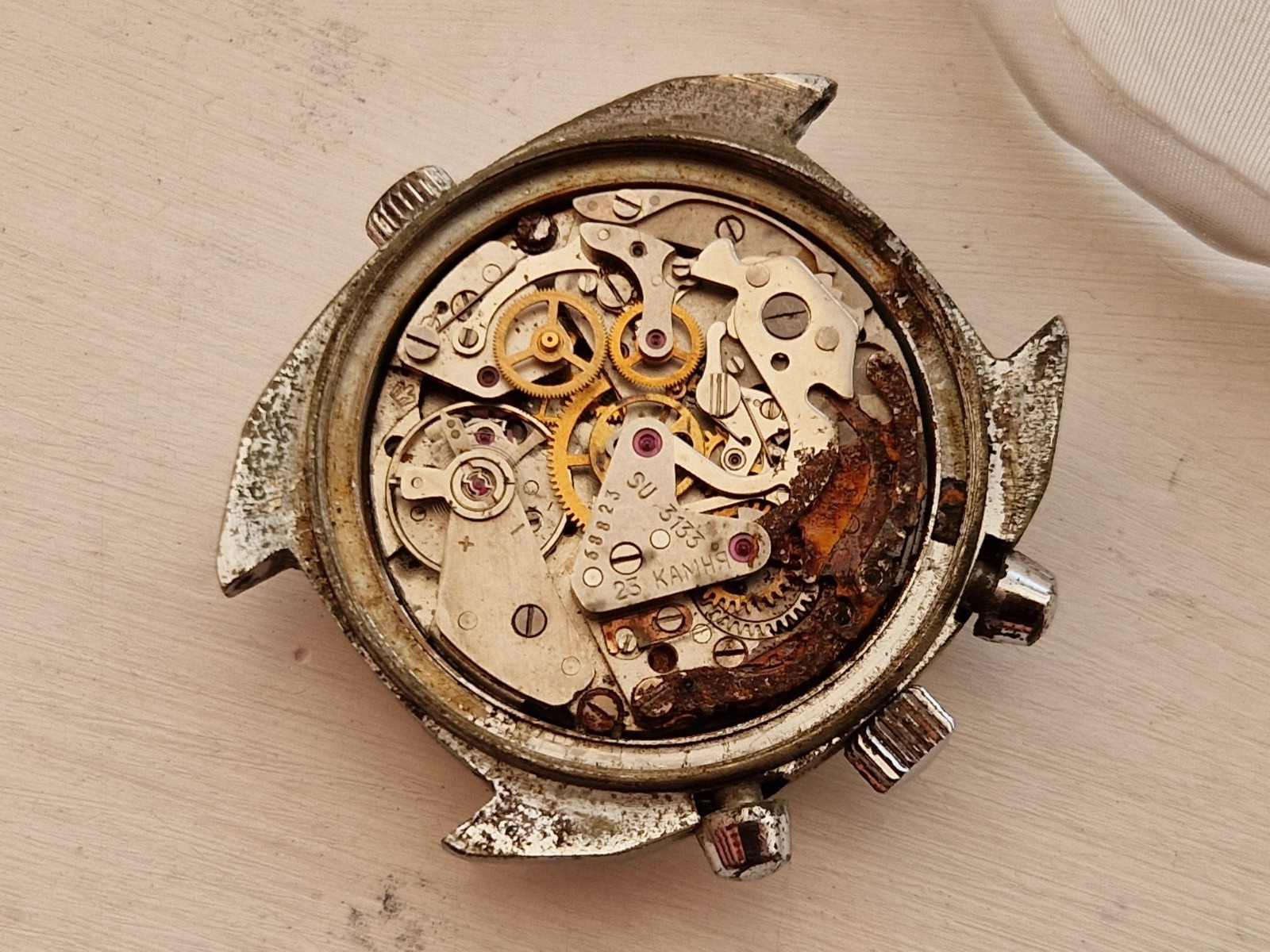 Poljot Sturmanskie 3133 chronograph Soviet watch project missing back rusted