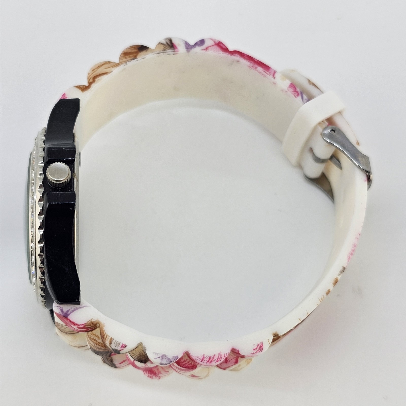 38mm Women’s Watch Black Dial Flowers Multicolor Plastic Bands NEW Battery