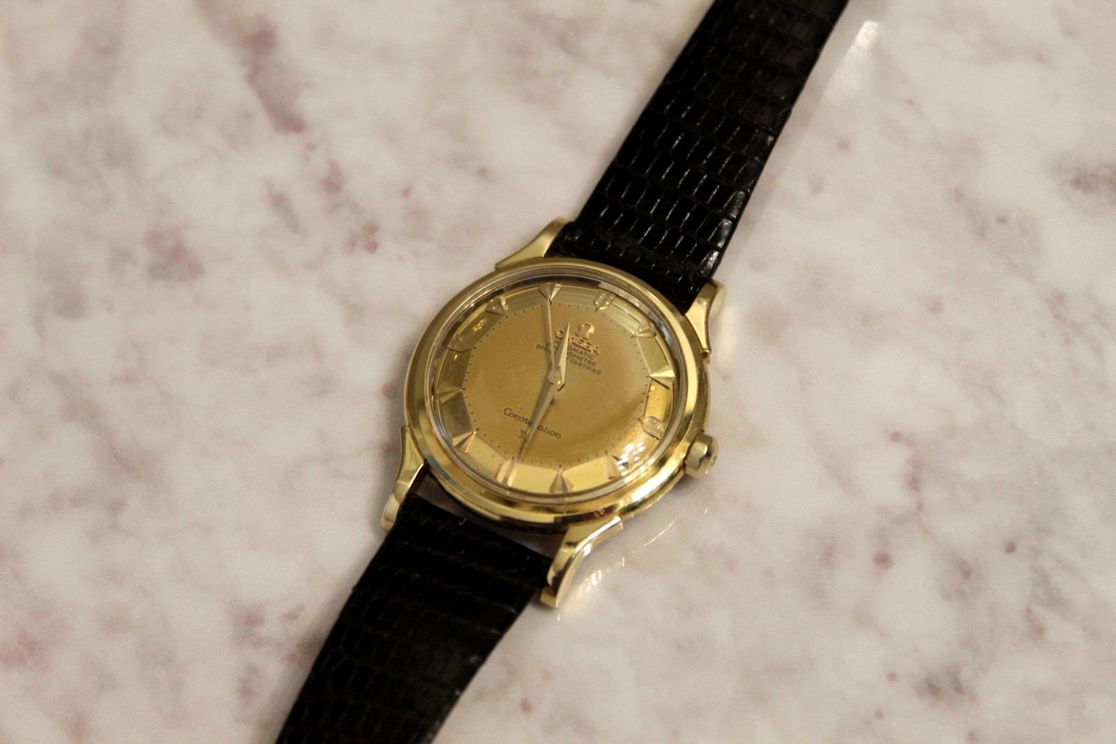 VINTAGE OMEGA CONSTELLATION DELUXE REF. 2782 SC 18K GOLD PIE-PAN AUTO MENS WATCH