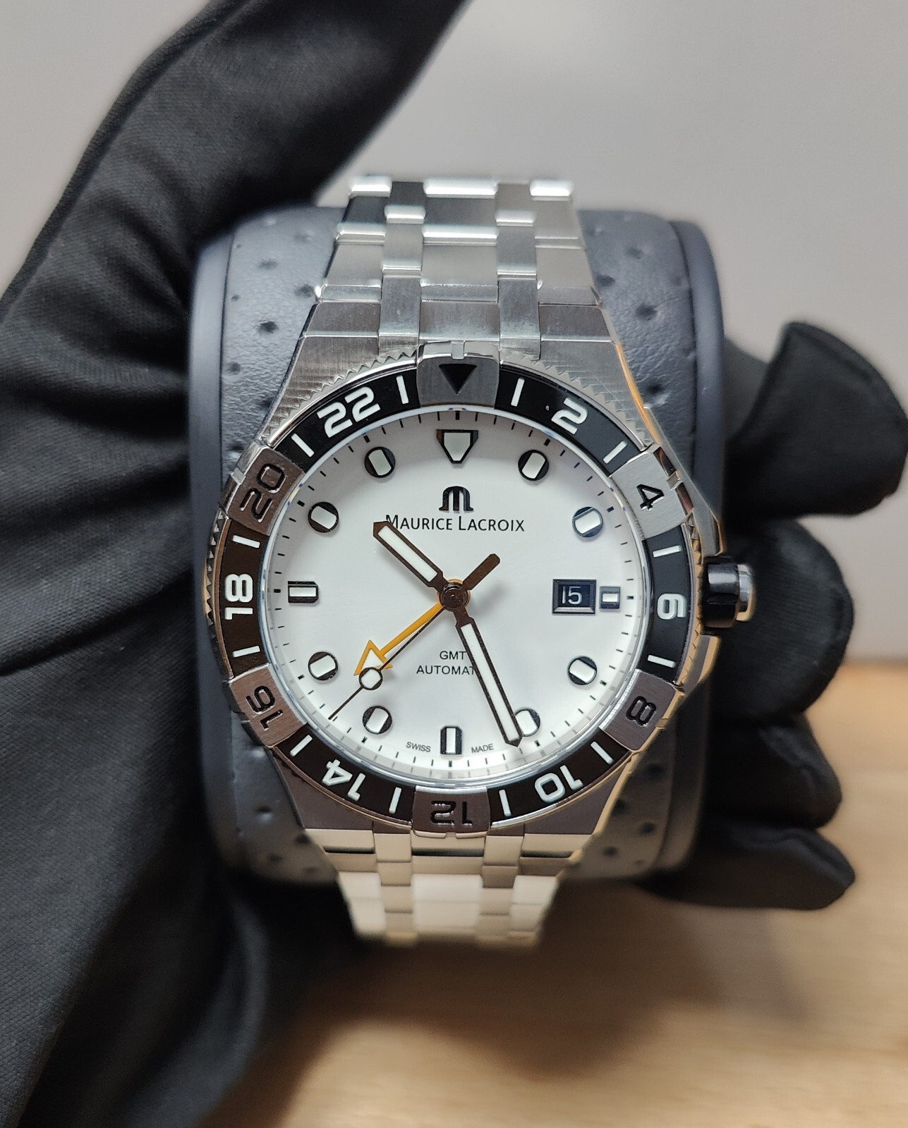 Maurice Lacroix Aikon Venturer GMT 43mm SS Auto AI6158-SS00F-130-A