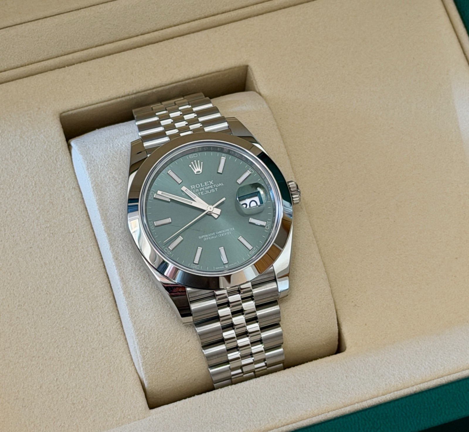 Rolex DateJust 41mm Smooth Mint Green Dial Jubilee 126300 *New/Never Worn* 2026