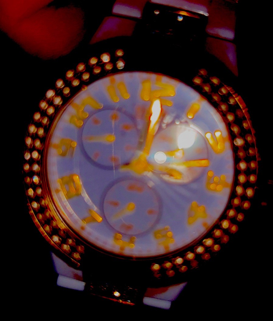 GUESS Watch U11623L1 White Polycarbonate GoldT & Crystals Battery Options-Read